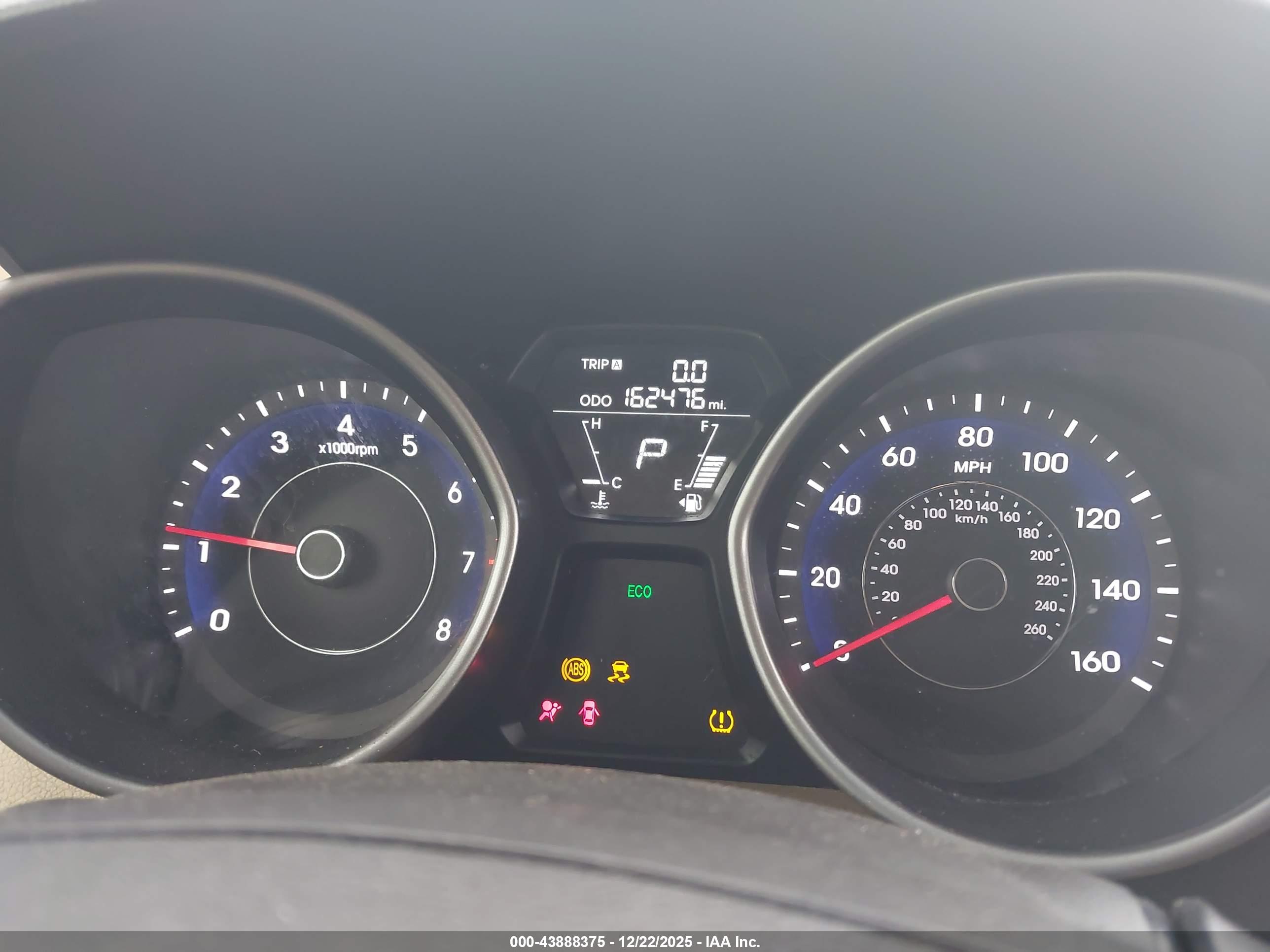 HYUNDAI ELANTRA image 7