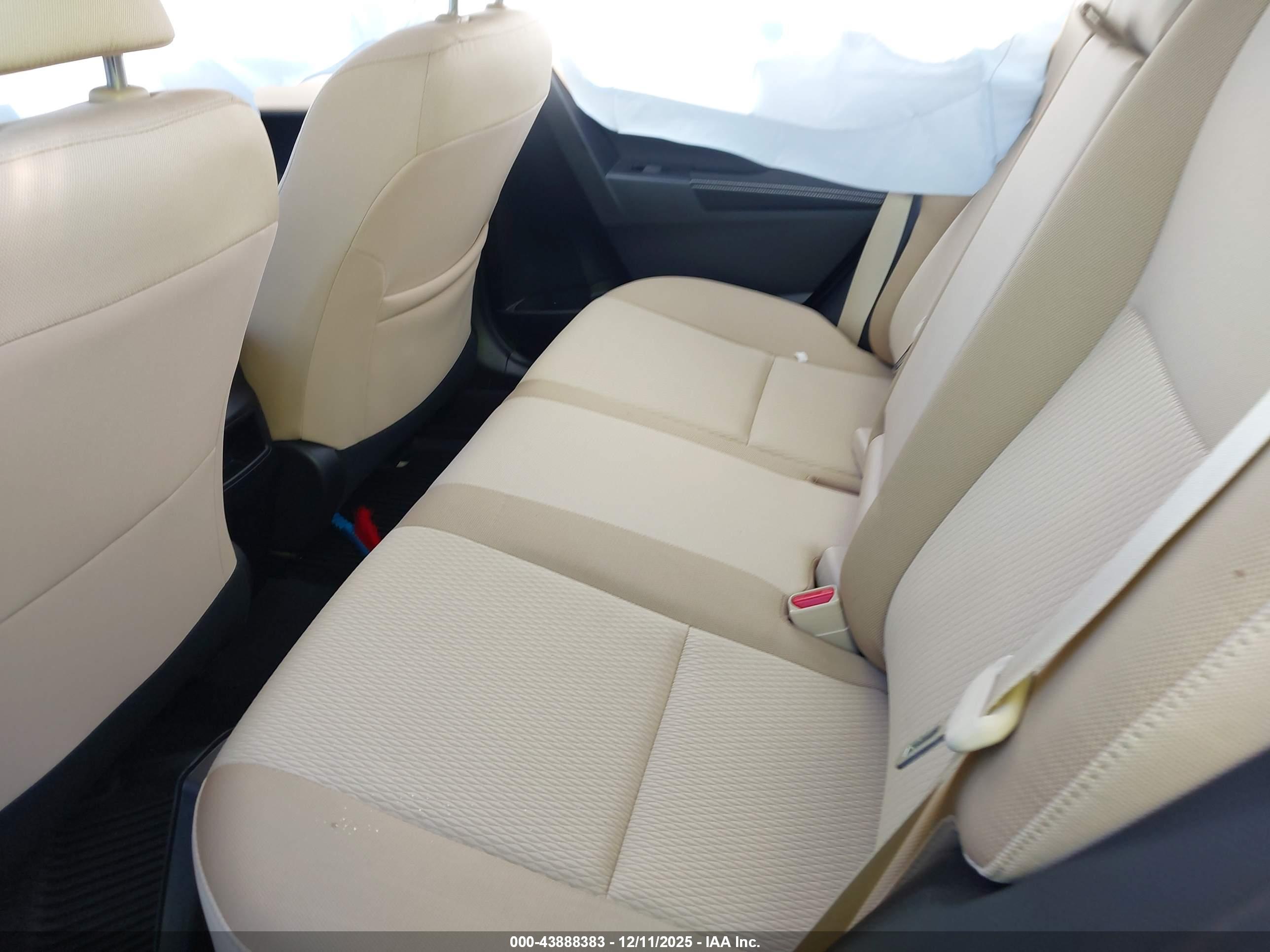 TOYOTA COROLLA image 8