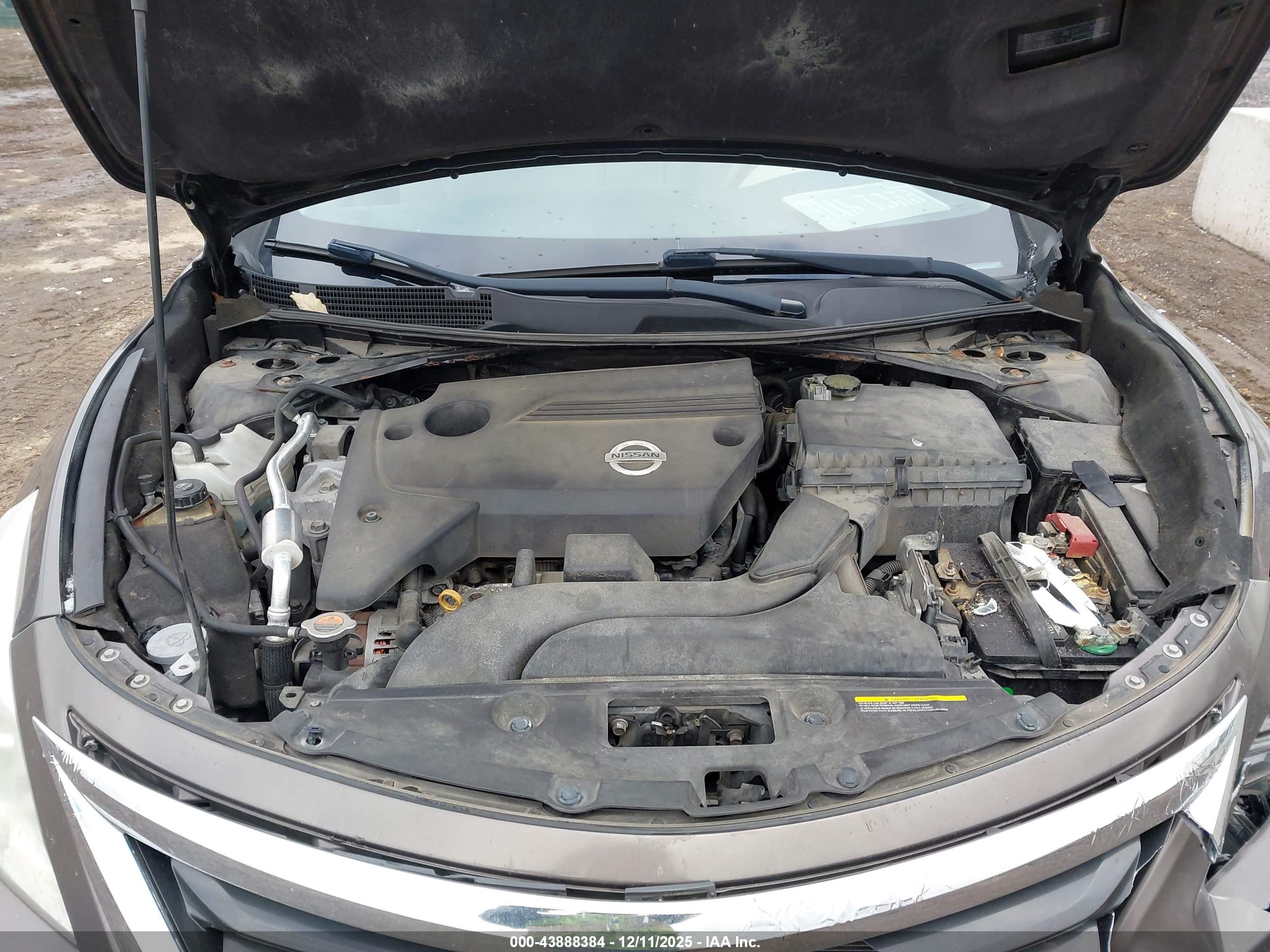 NISSAN ALTIMA image 10