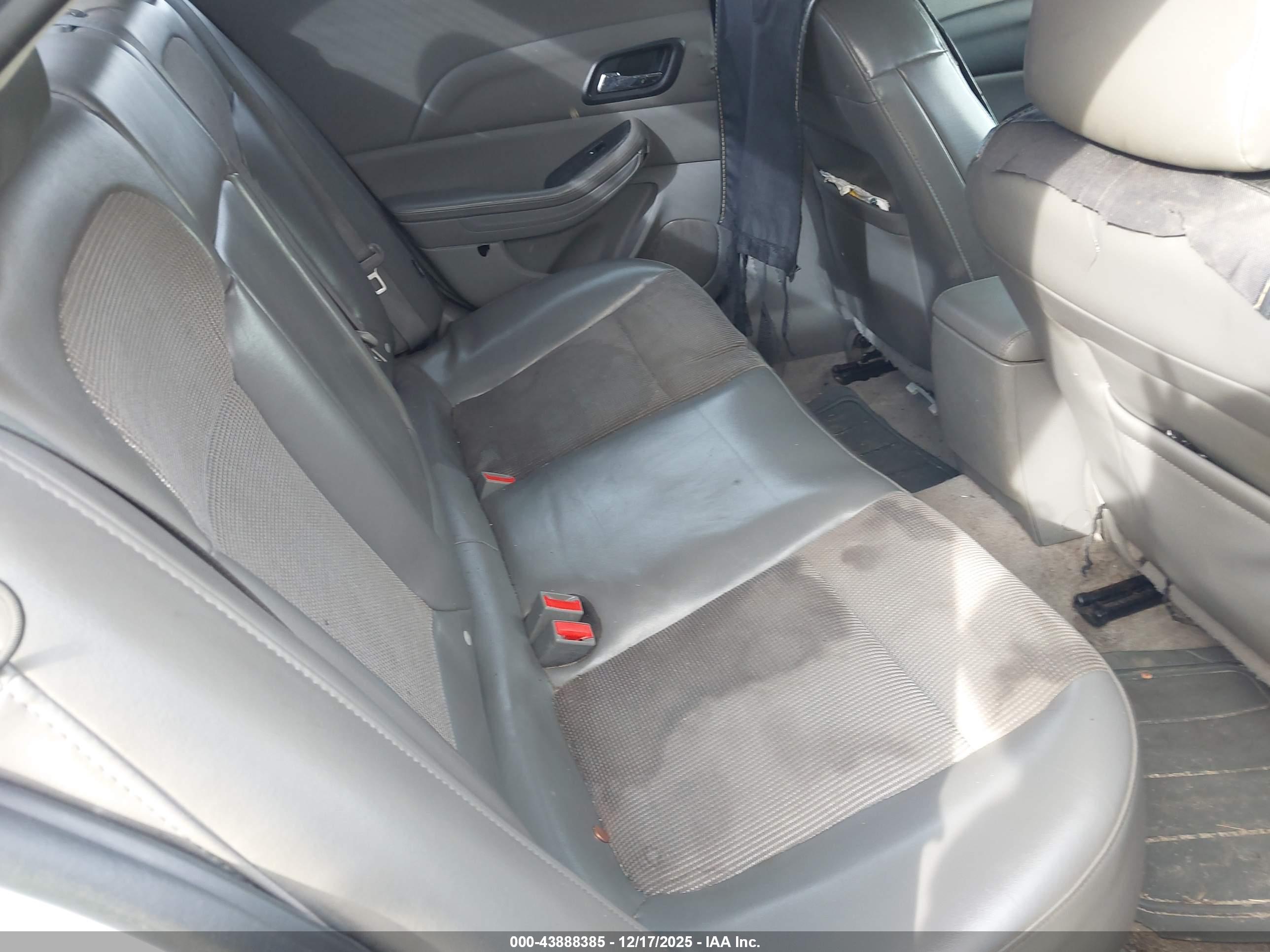 CHEVROLET MALIBU image 8