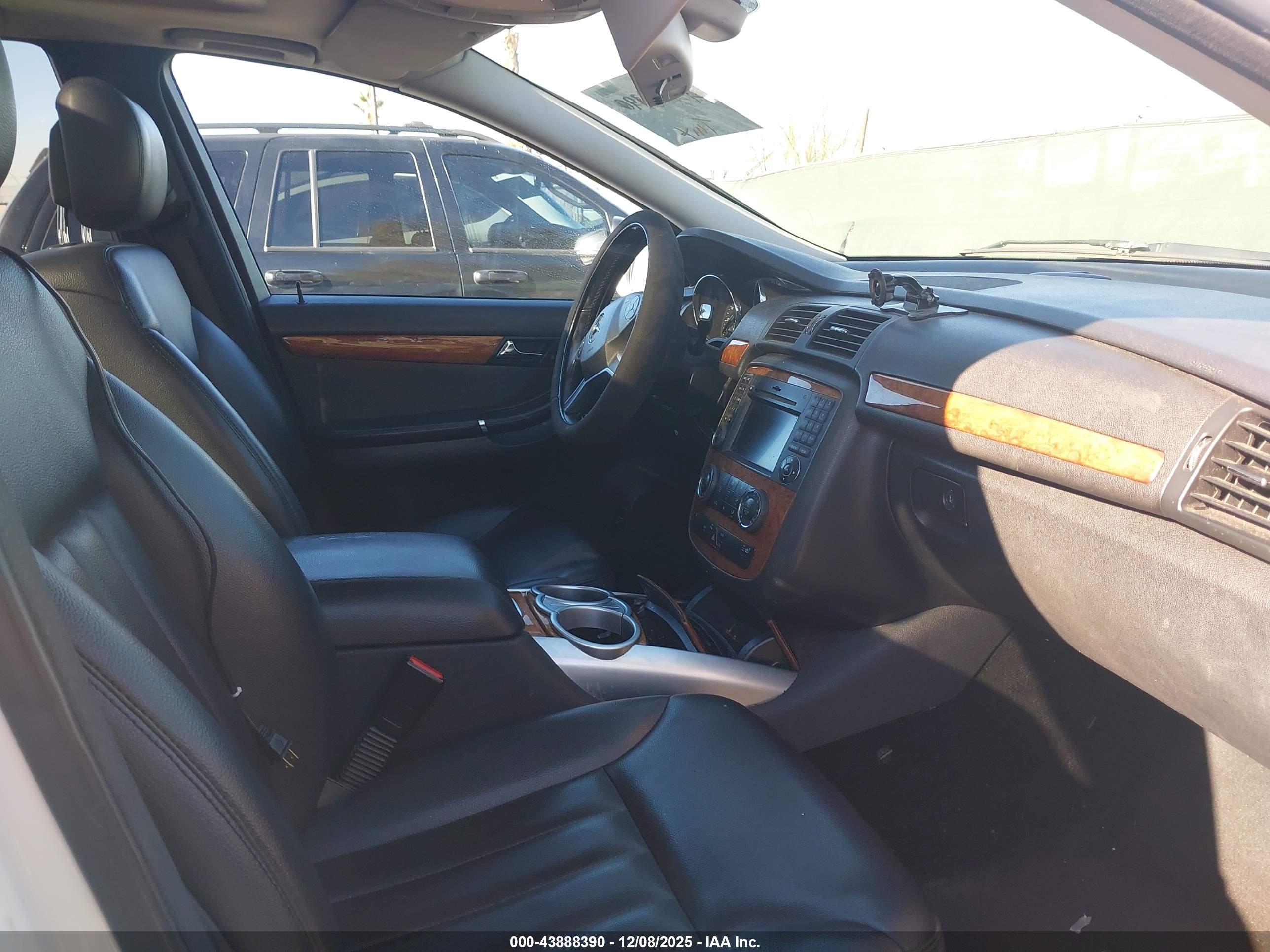 MERCEDES-BENZ R image 5