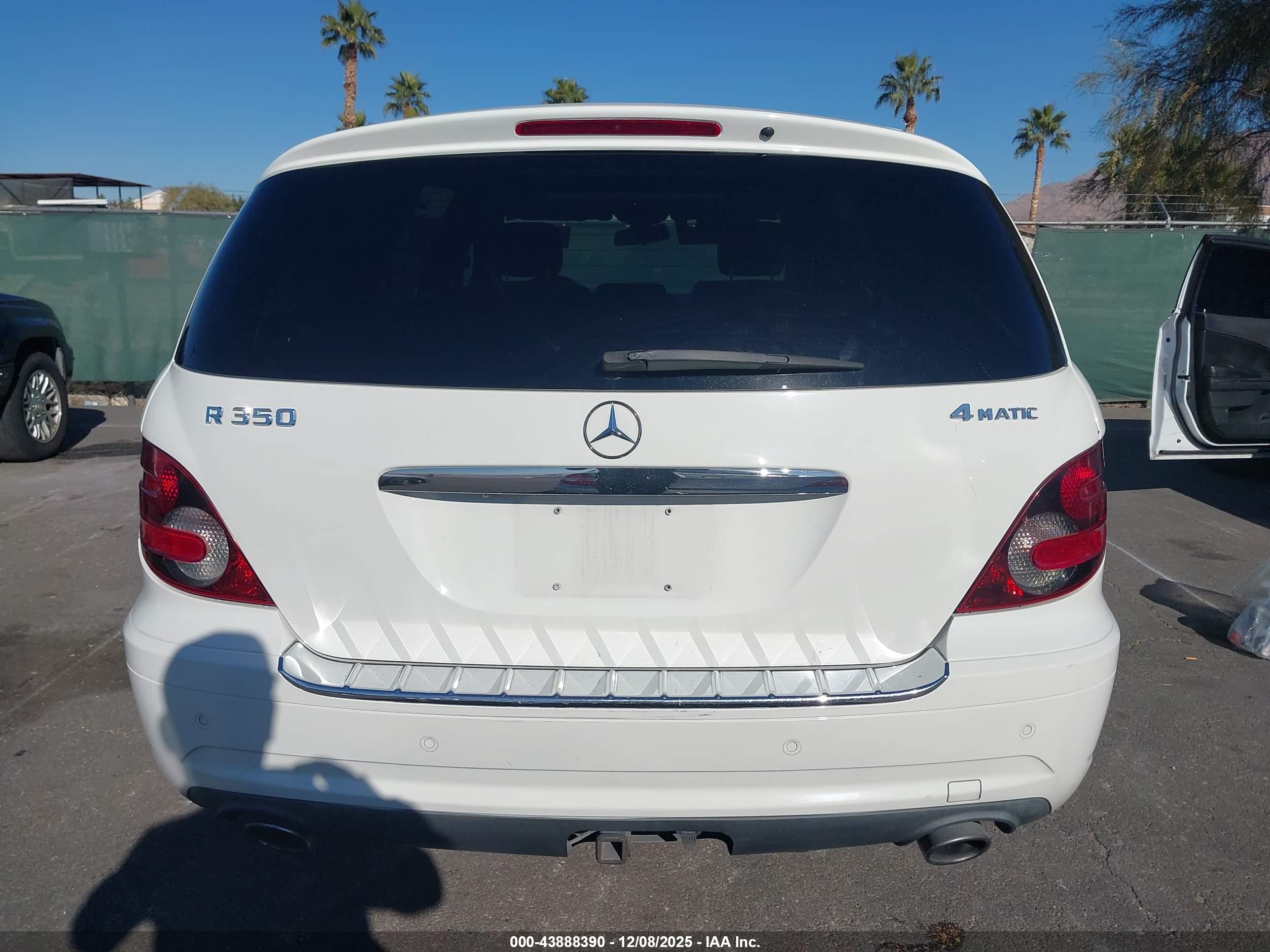MERCEDES-BENZ R image 6
