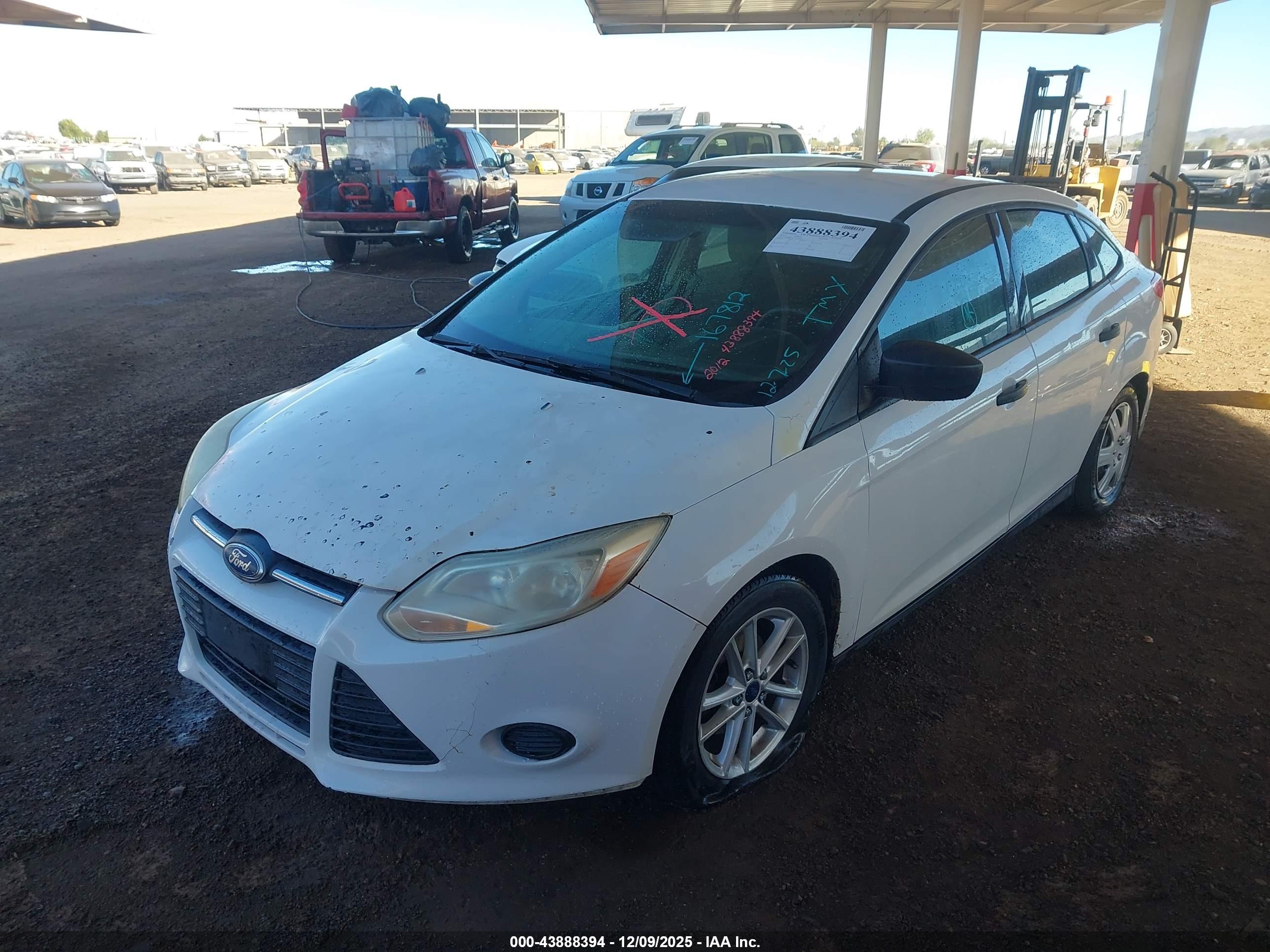 FORD FOCUS image 2