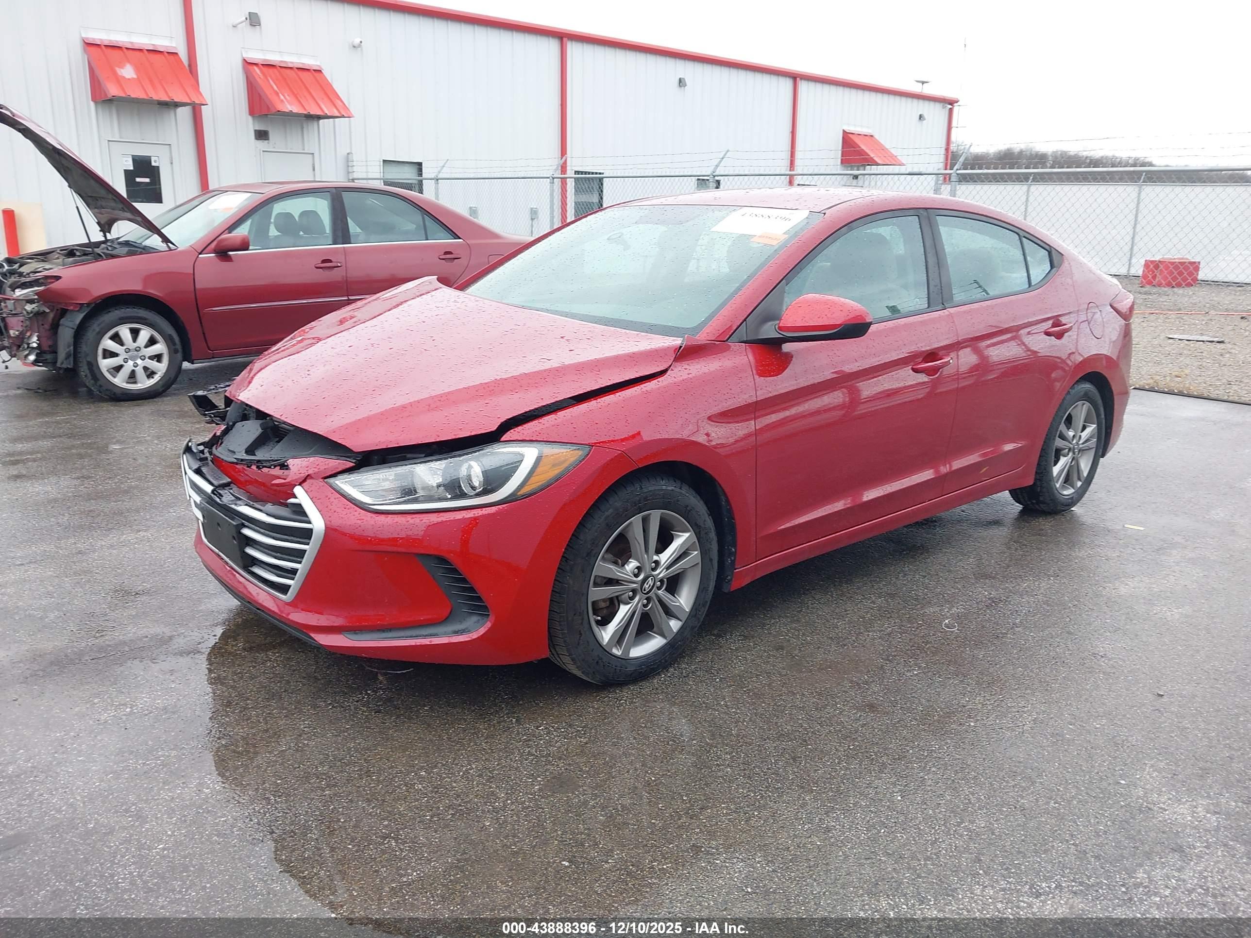 HYUNDAI ELANTRA image 2