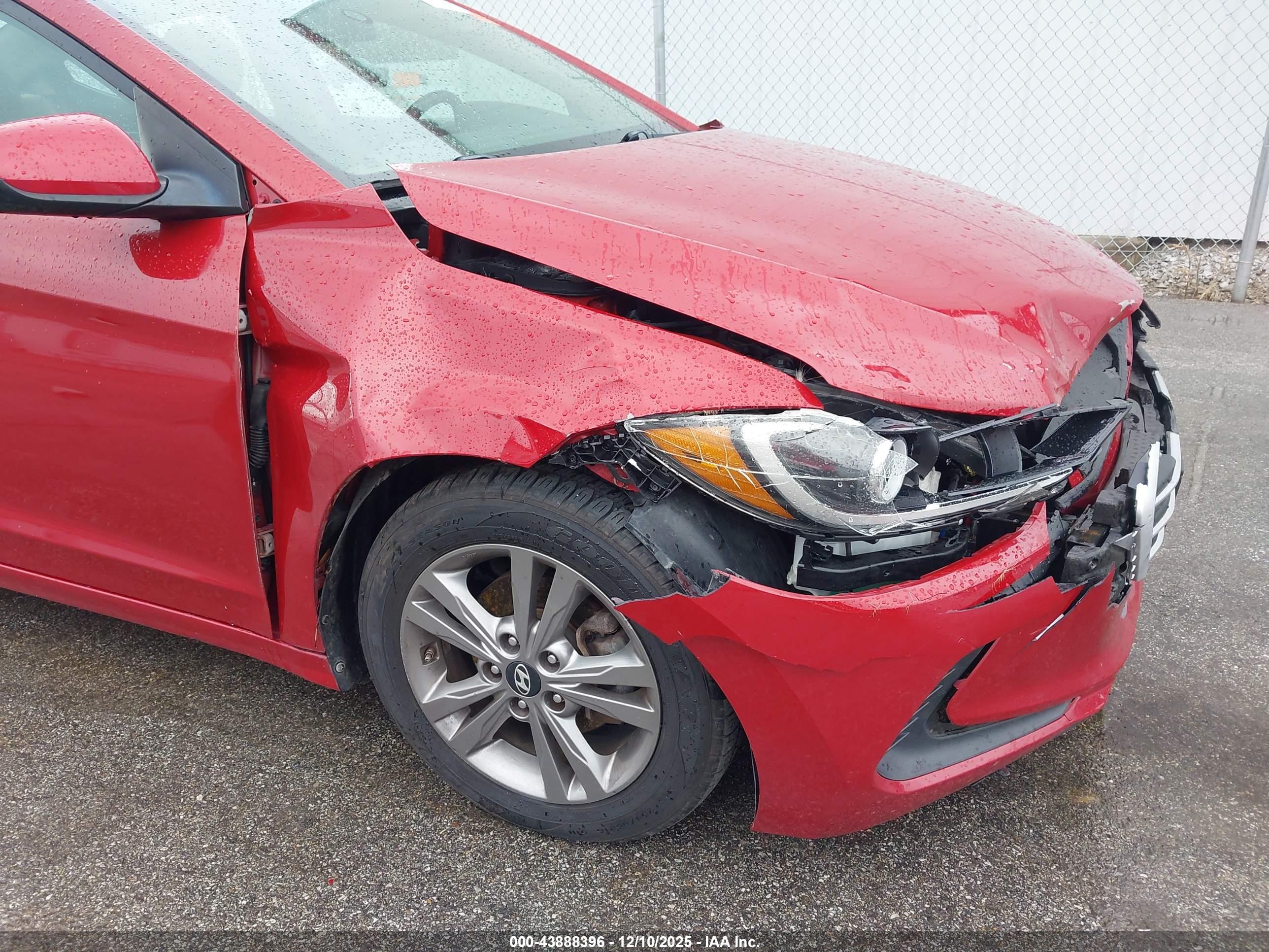 HYUNDAI ELANTRA image 6