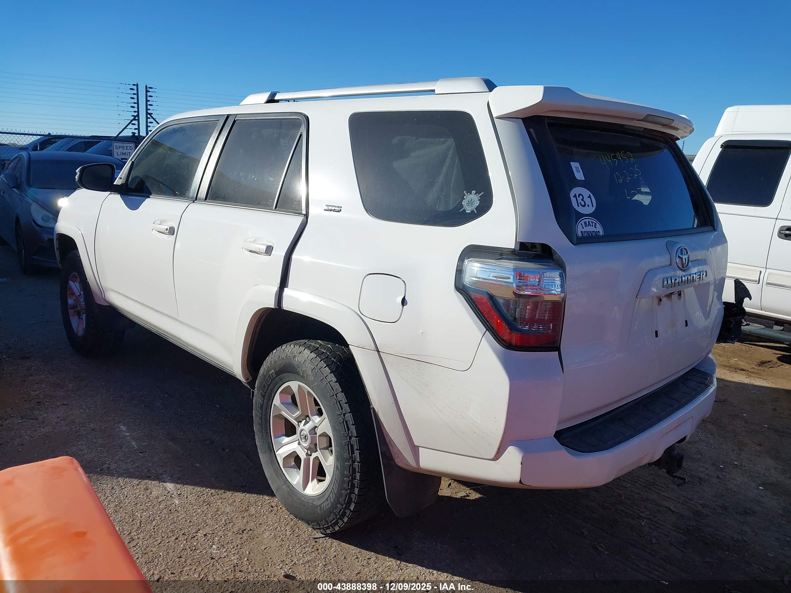 TOYOTA 4RUNNER image 3