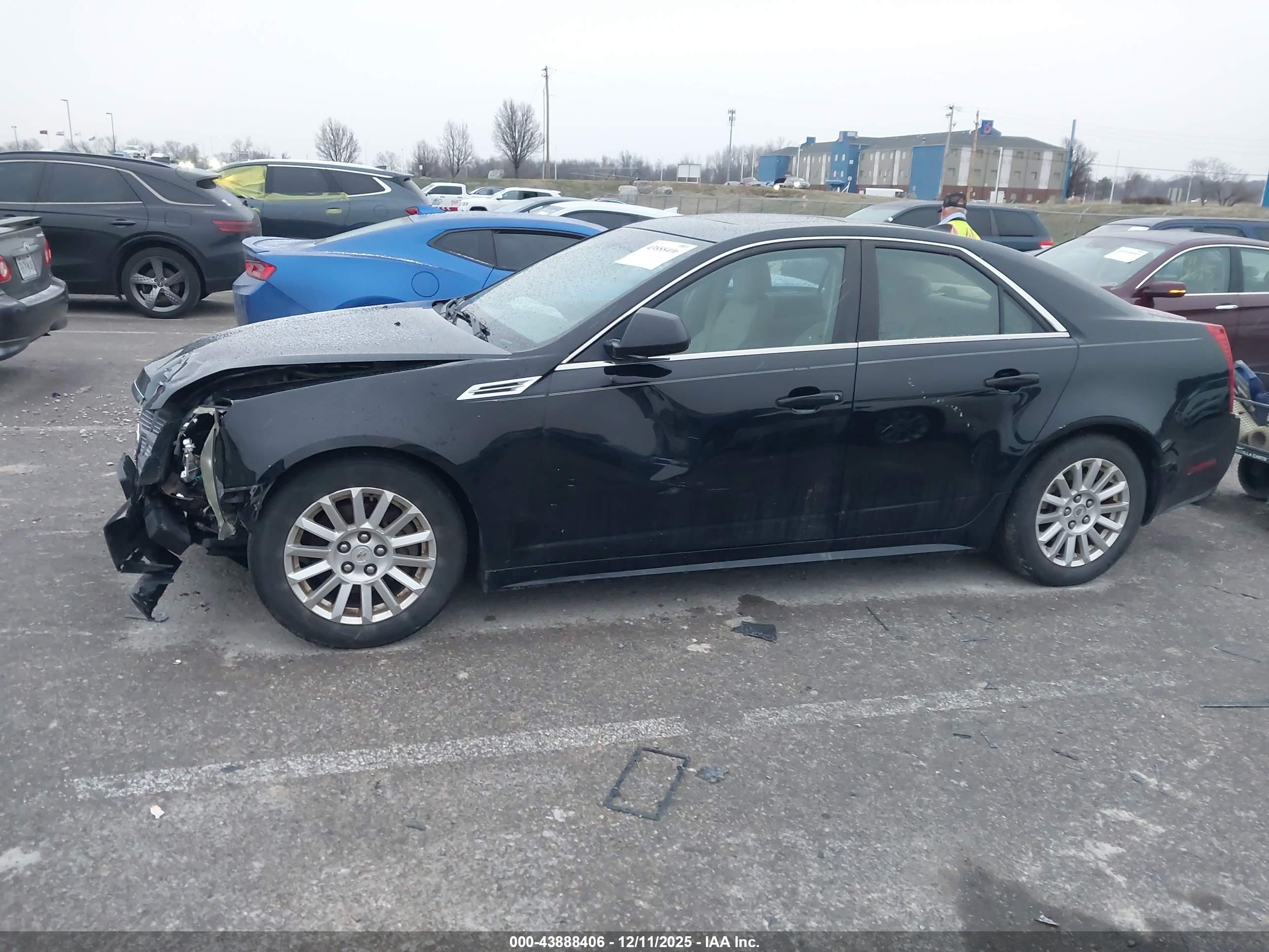 CADILLAC CTS image 6