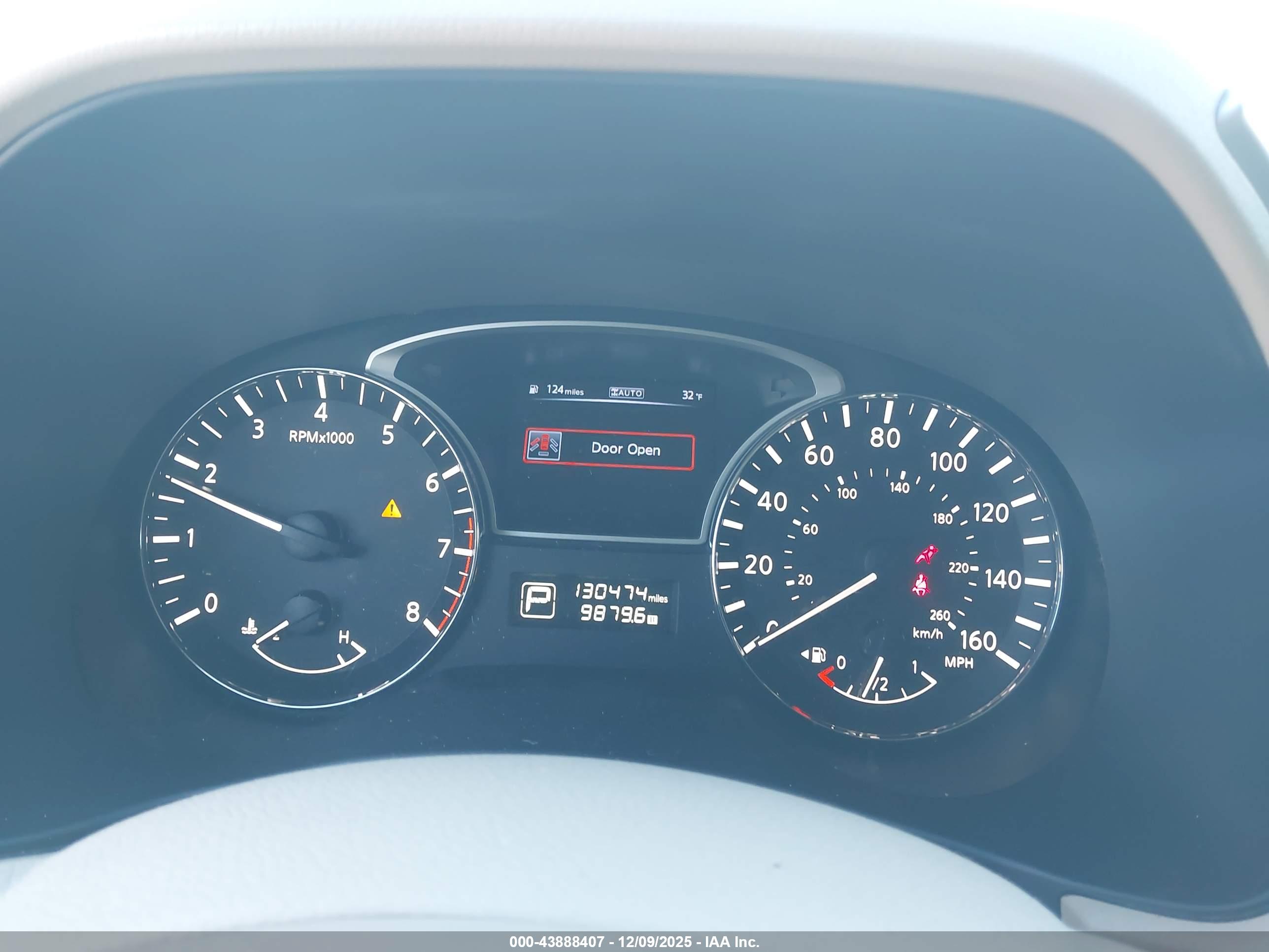 NISSAN PATHFINDER image 7