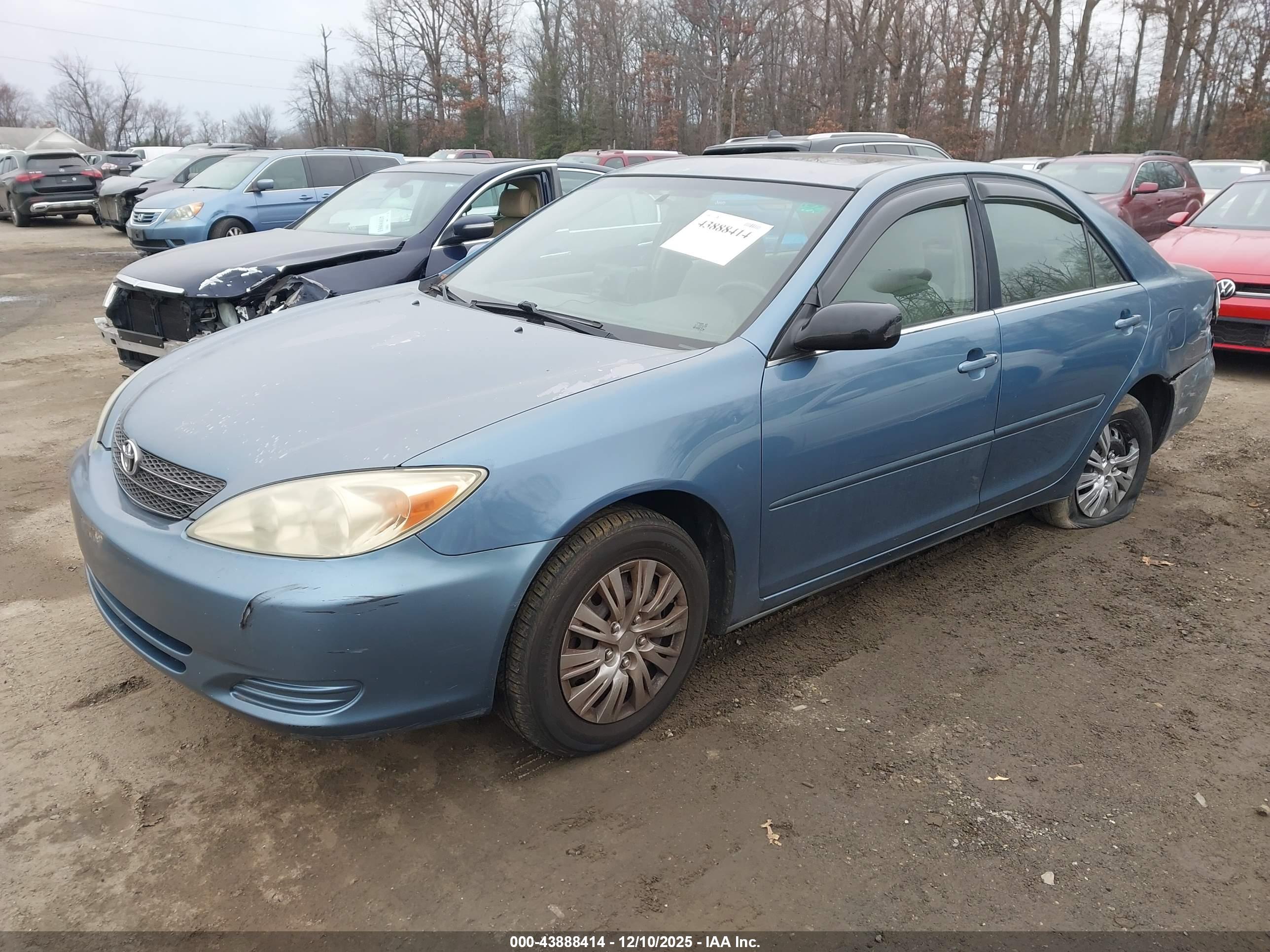 TOYOTA CAMRY image 2