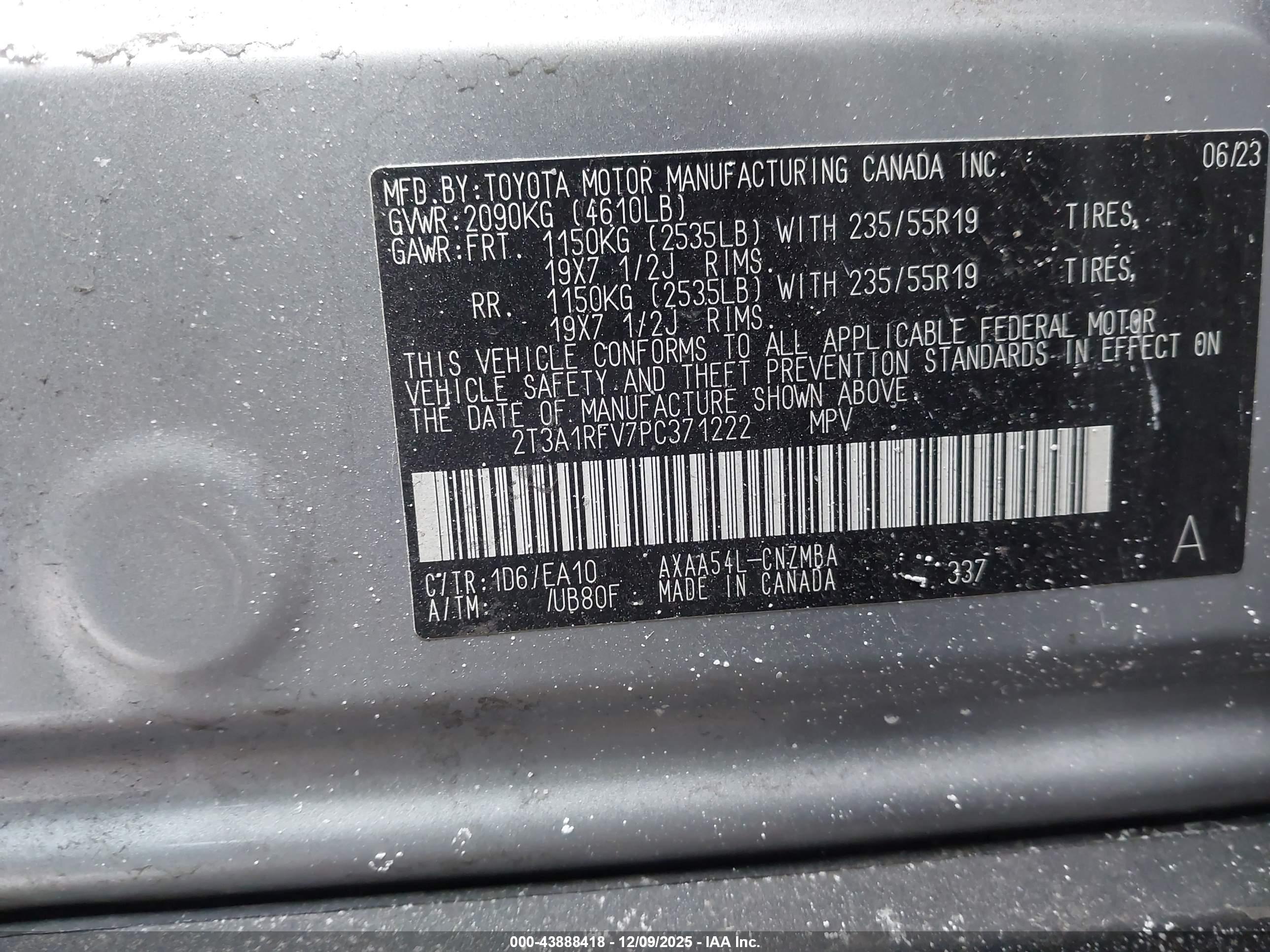 TOYOTA RAV4 image 9