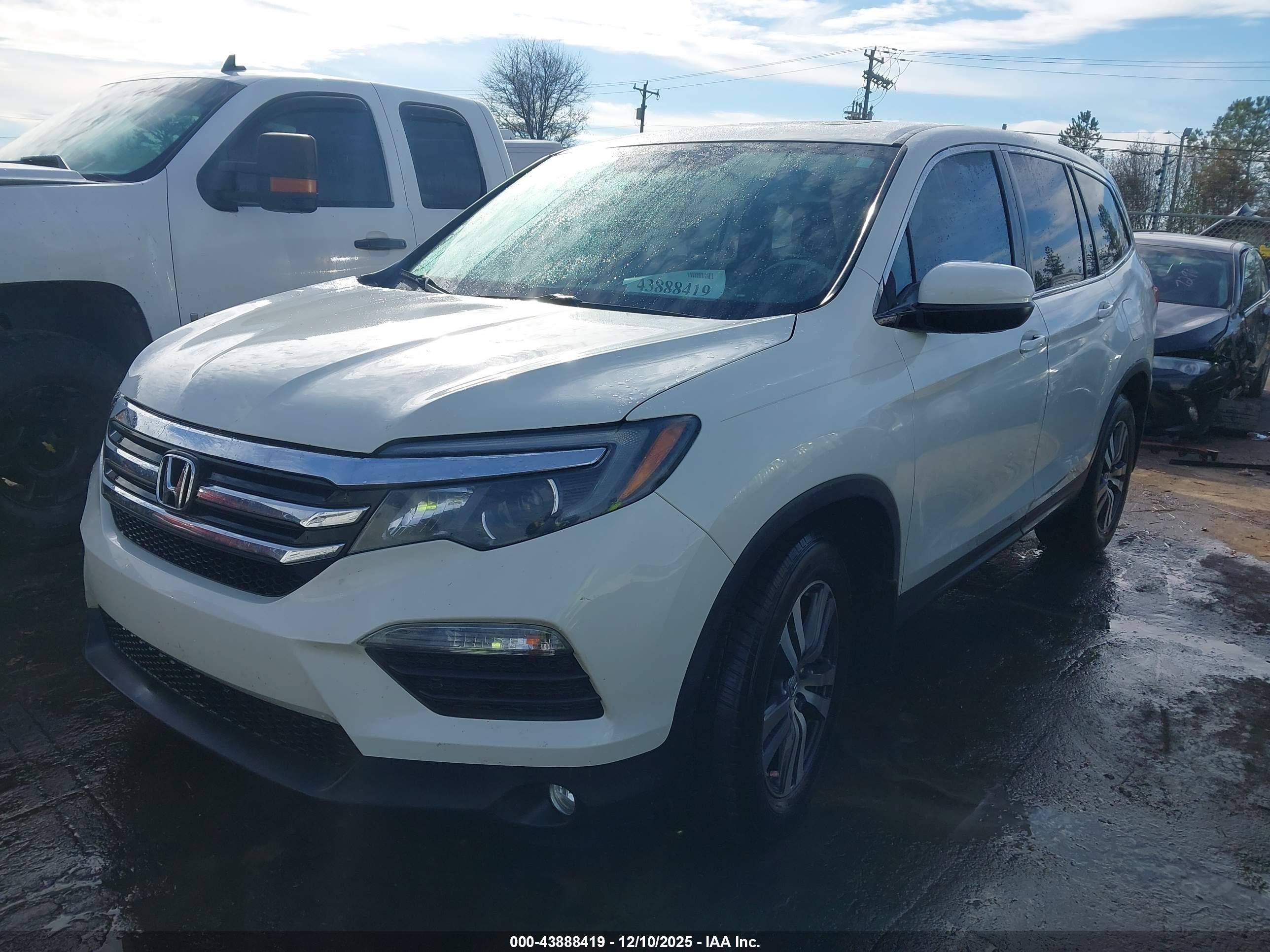 HONDA PILOT image 2
