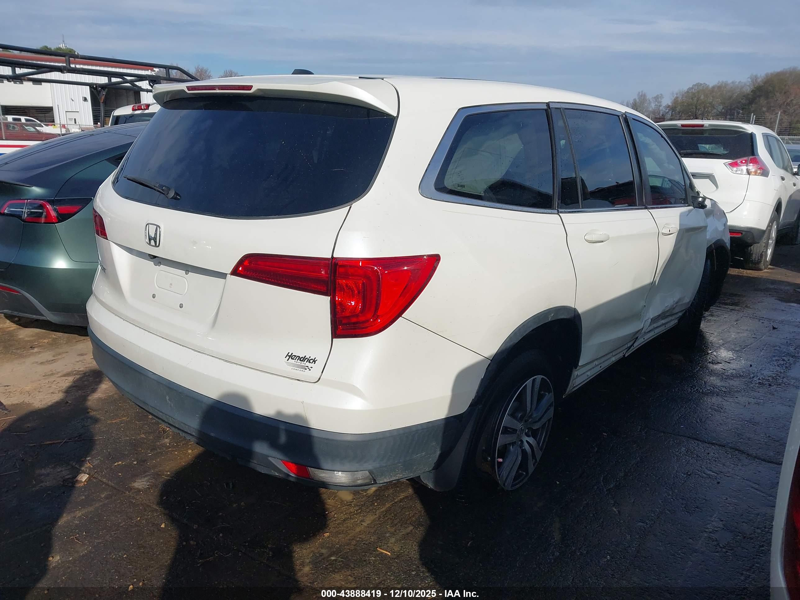 HONDA PILOT image 4
