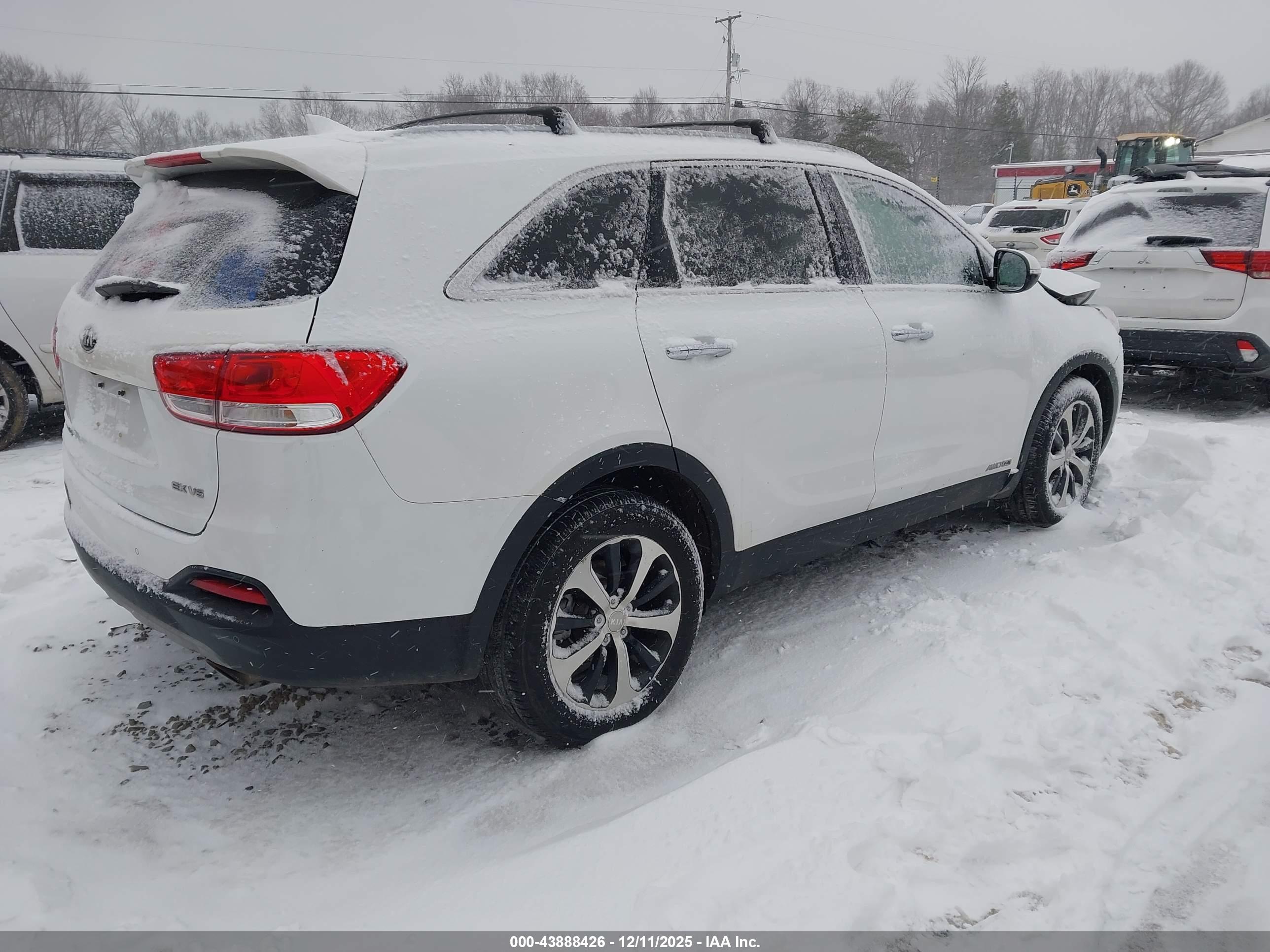 KIA SORENTO image 4