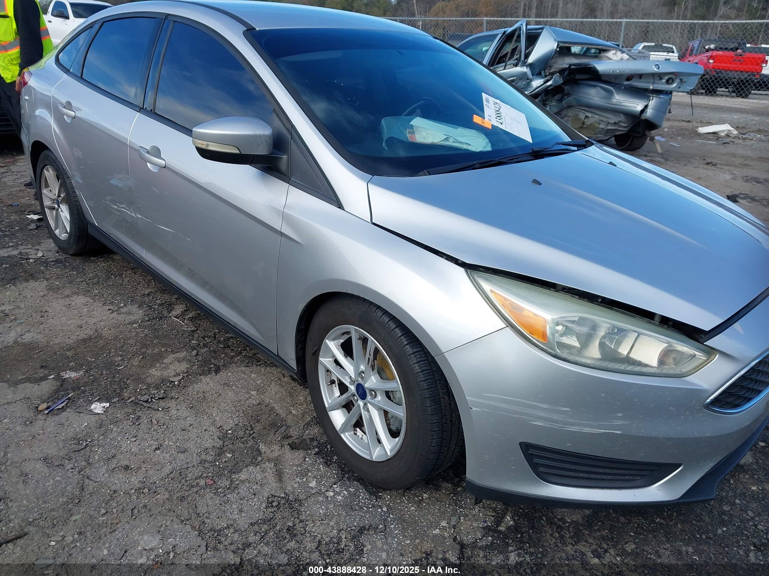 FORD FOCUS image 6