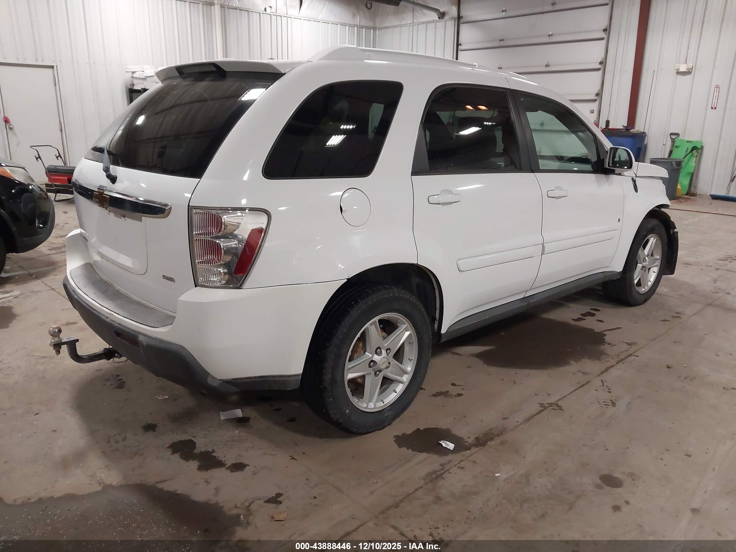 CHEVROLET EQUINOX image 4