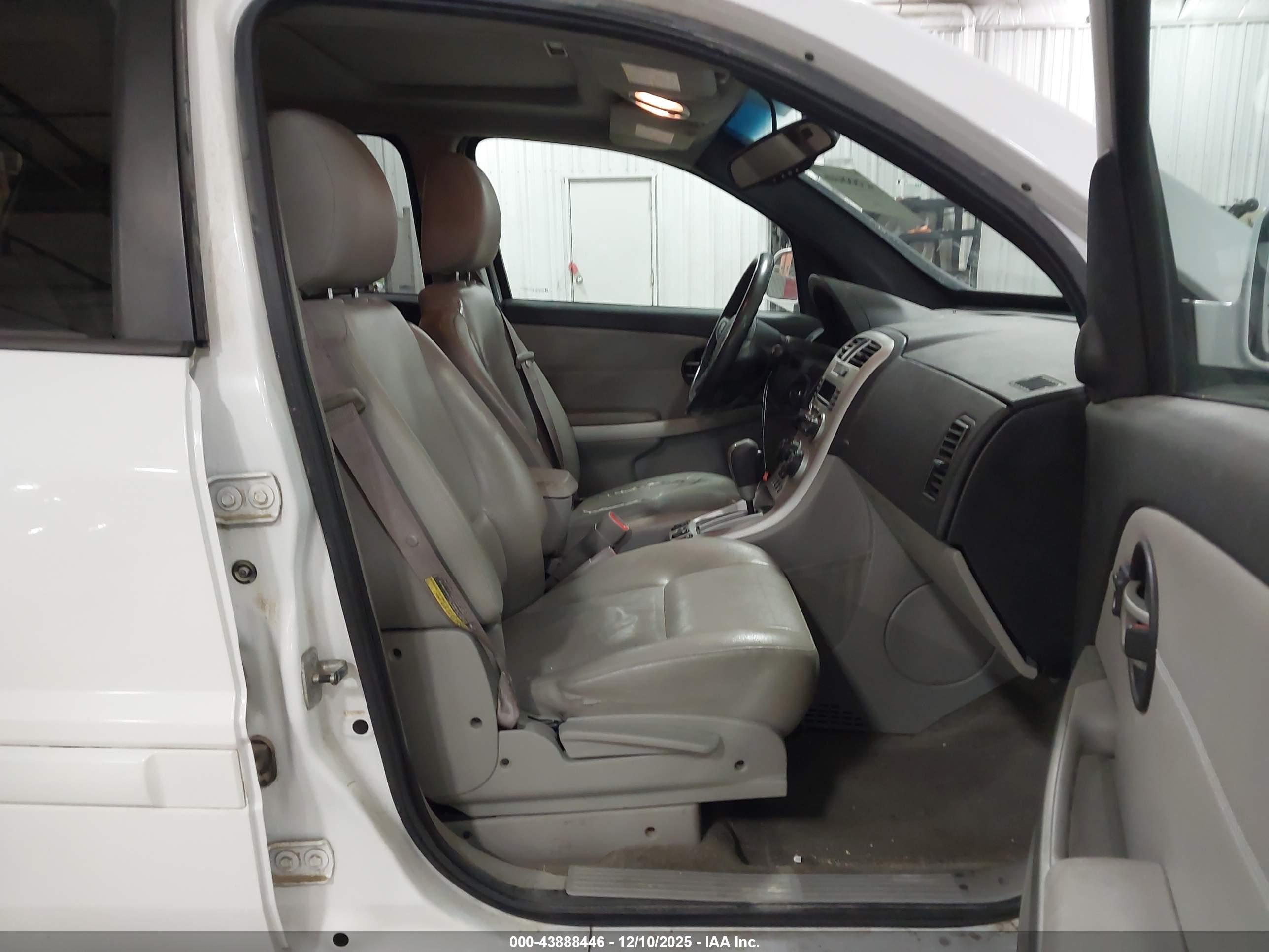 CHEVROLET EQUINOX image 5