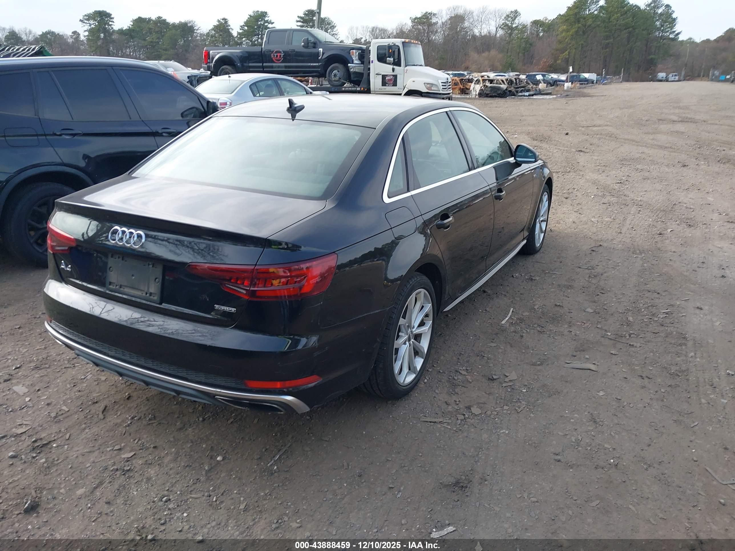 AUDI A4 image 4