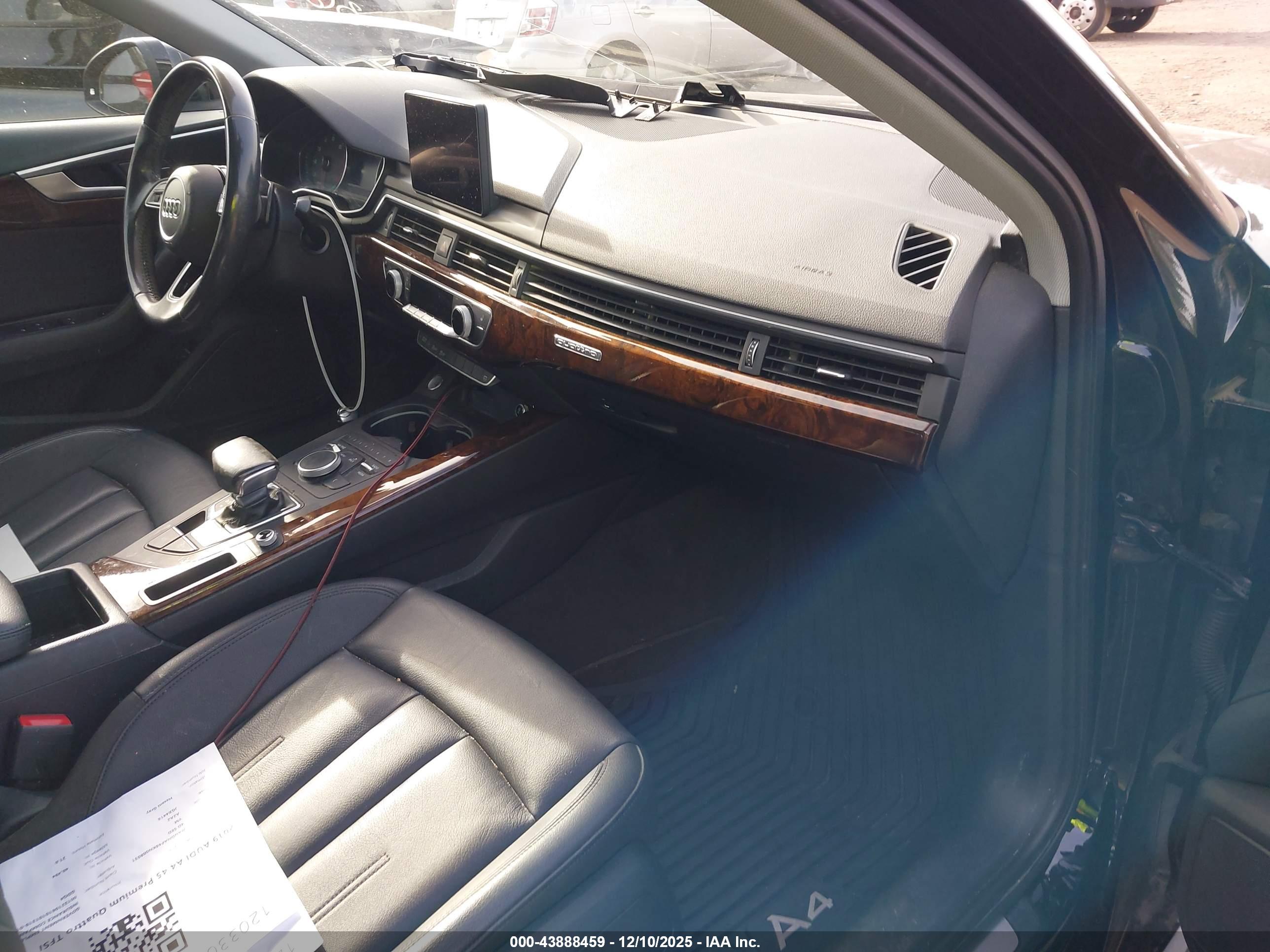 AUDI A4 image 5