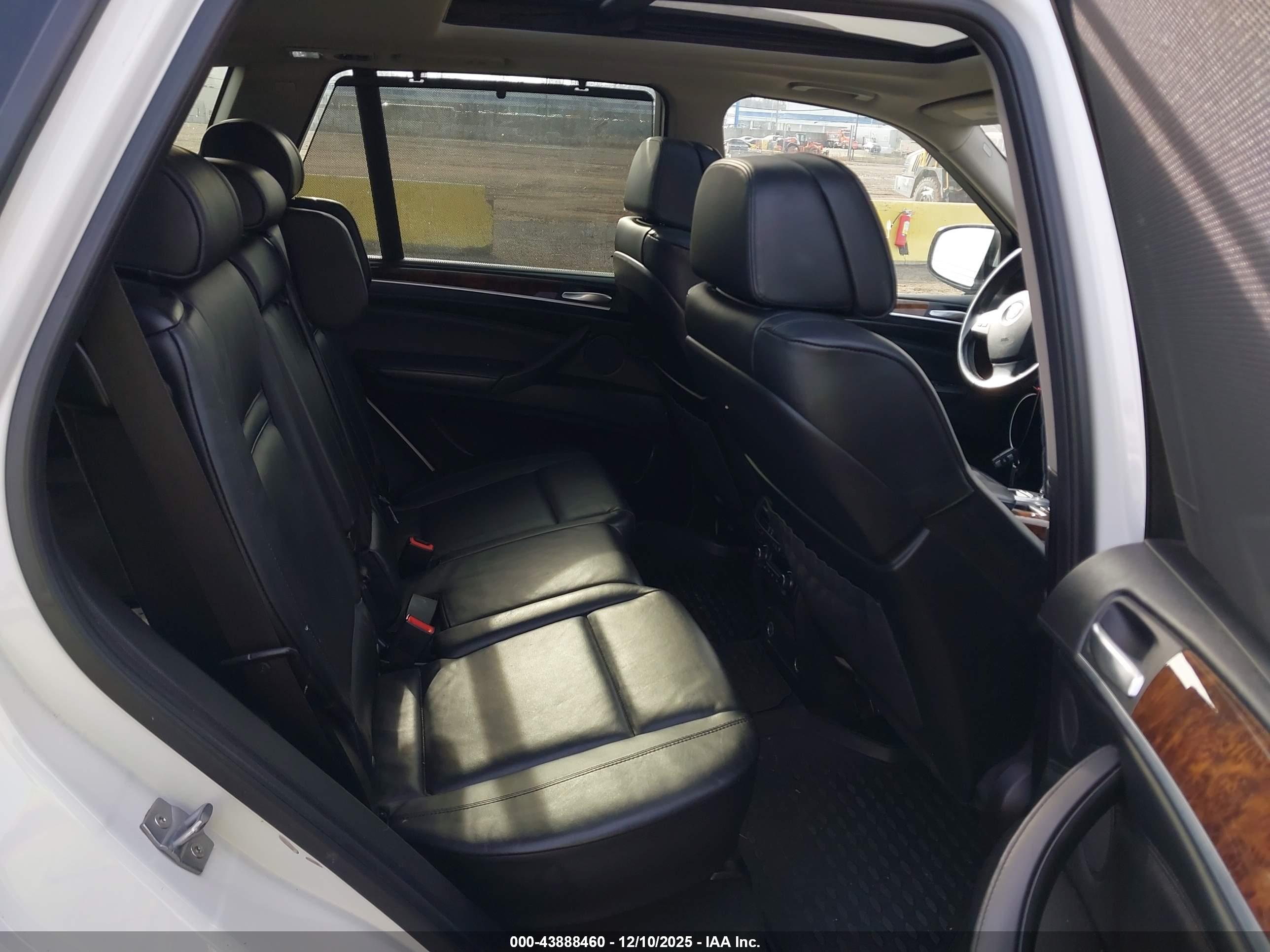 BMW X5 image 8