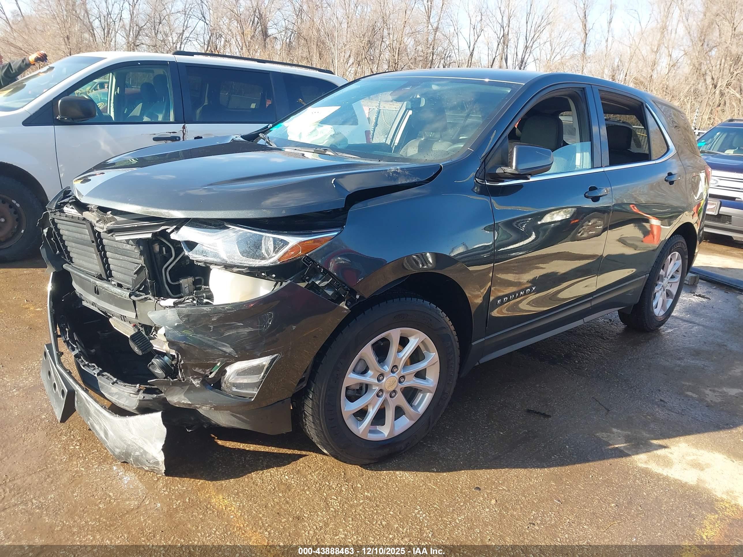 CHEVROLET EQUINOX image 2
