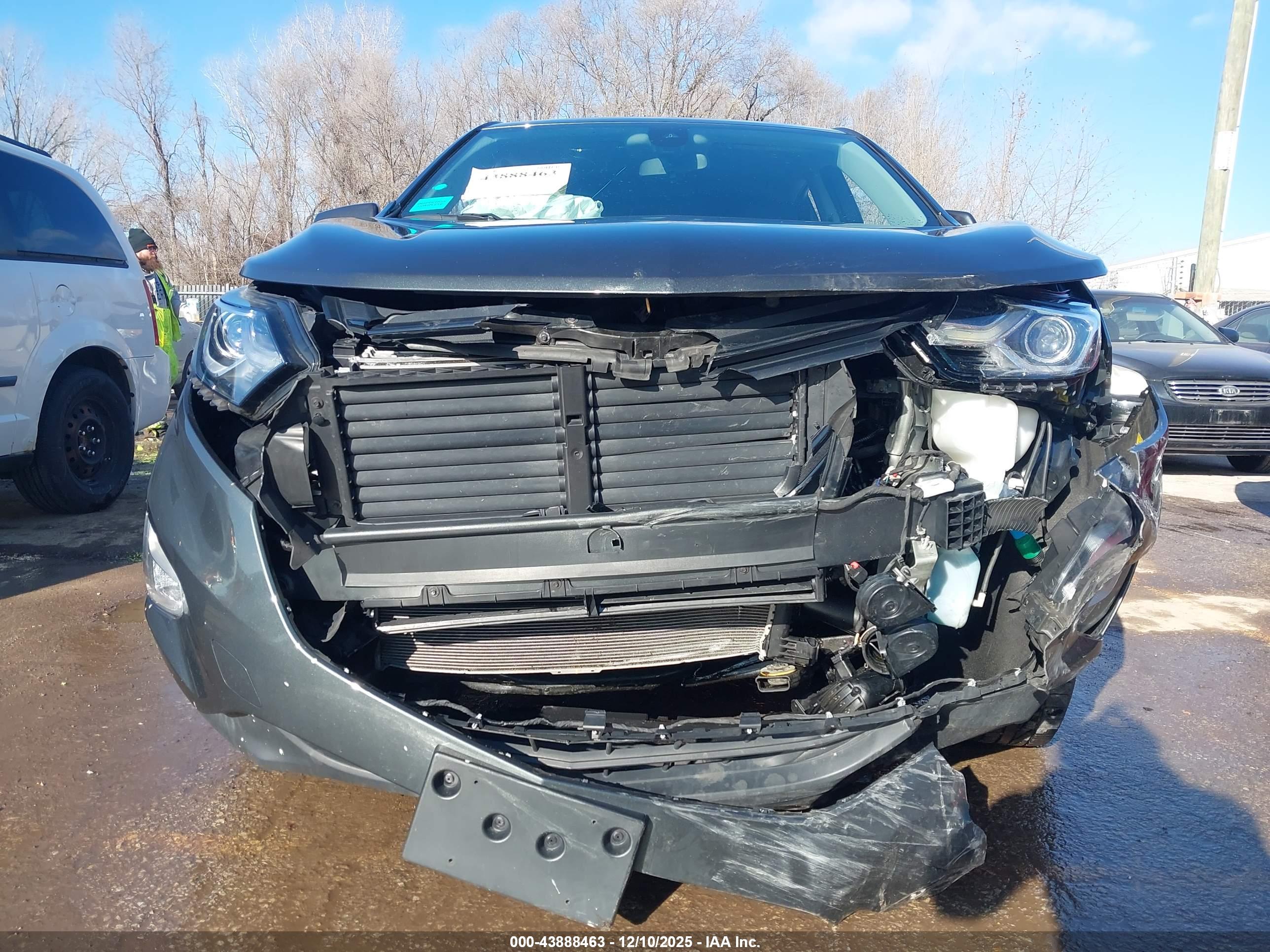 CHEVROLET EQUINOX image 6