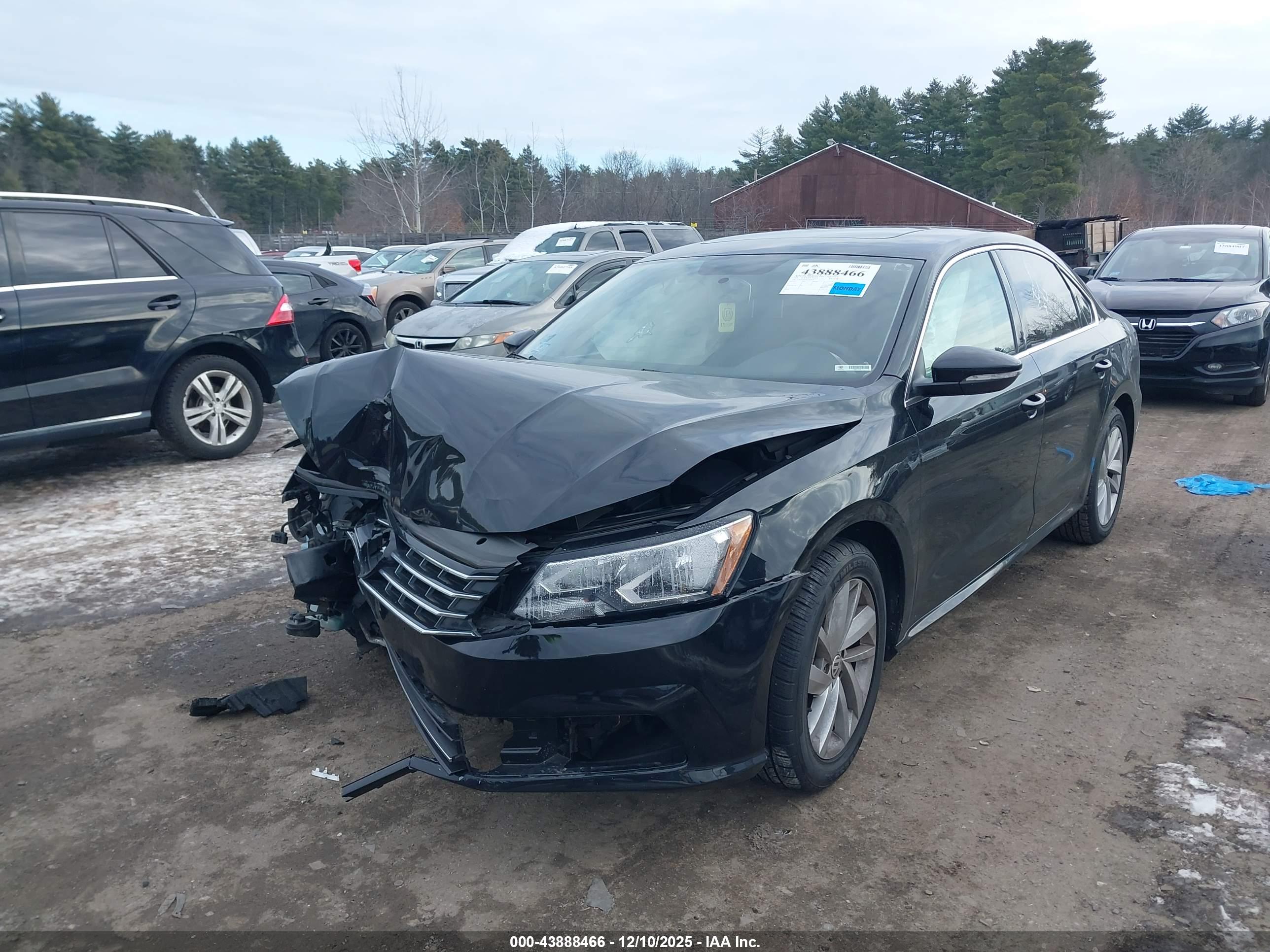 VOLKSWAGEN PASSAT image 2