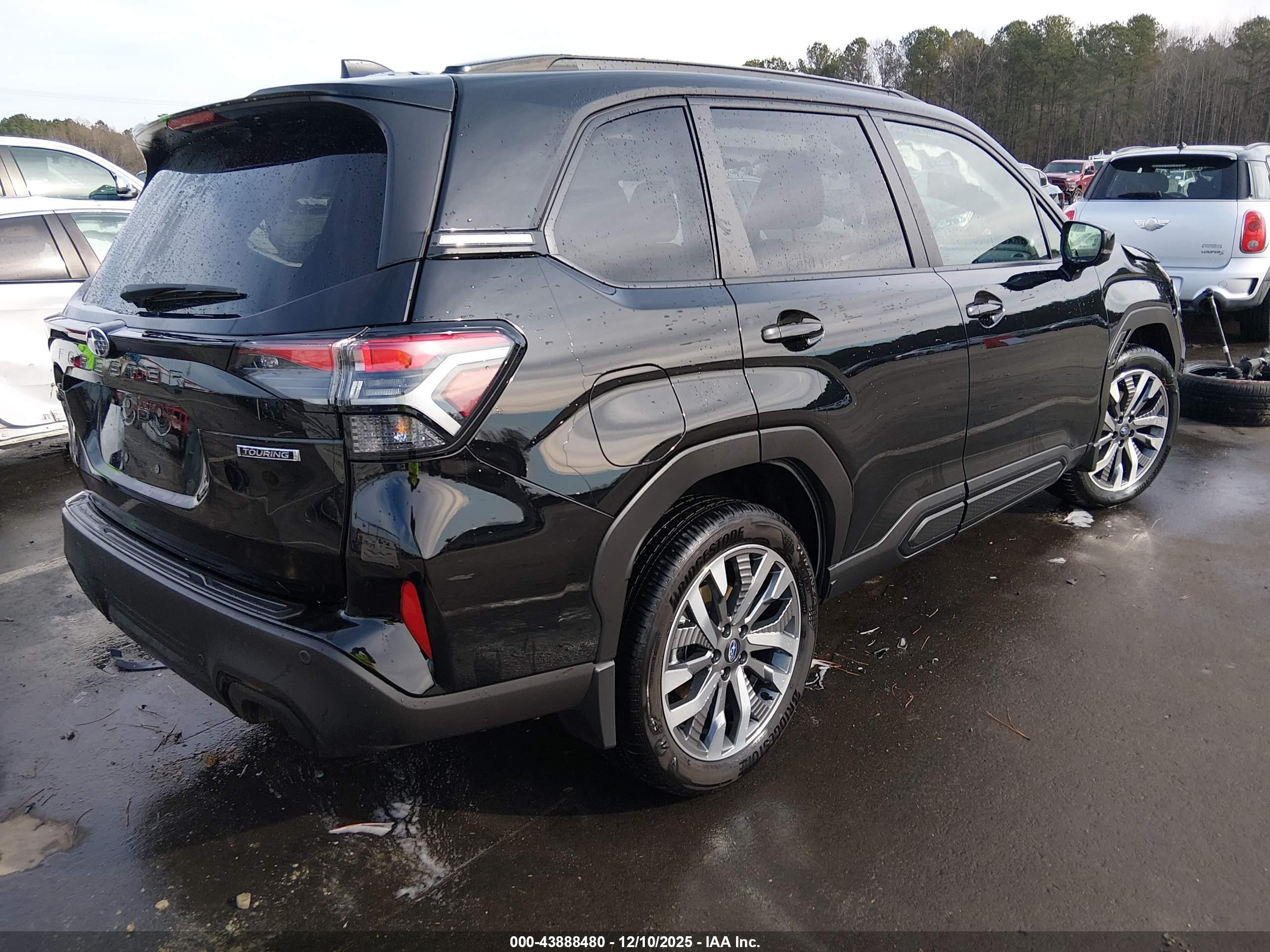 SUBARU FORESTER image 4
