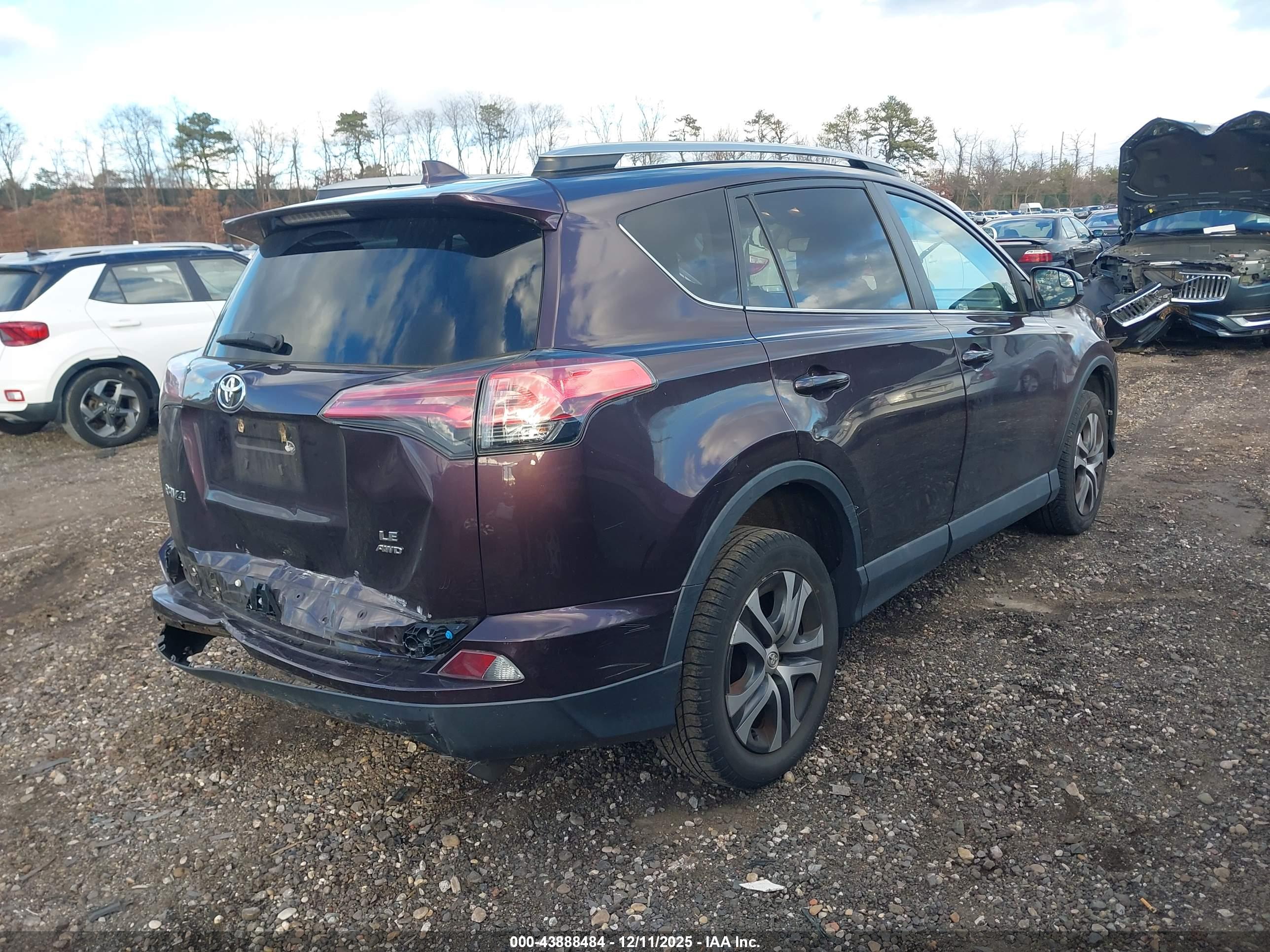 TOYOTA RAV4 image 4