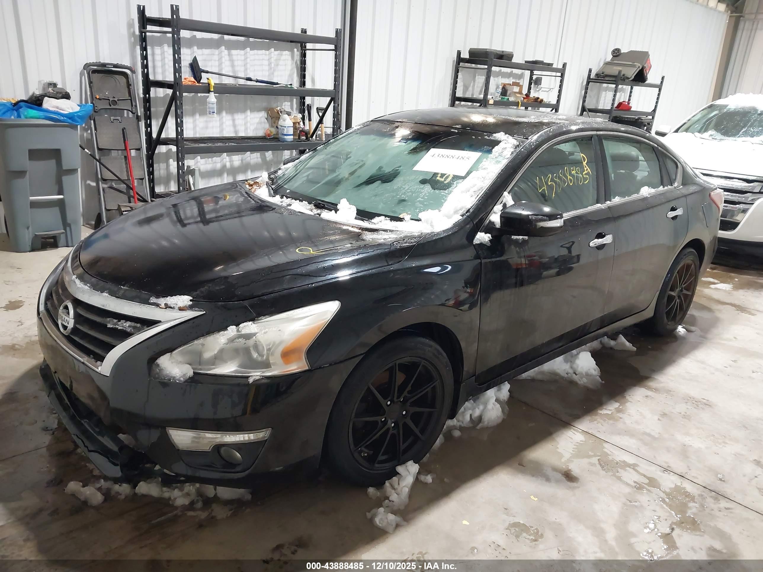 NISSAN ALTIMA image 2