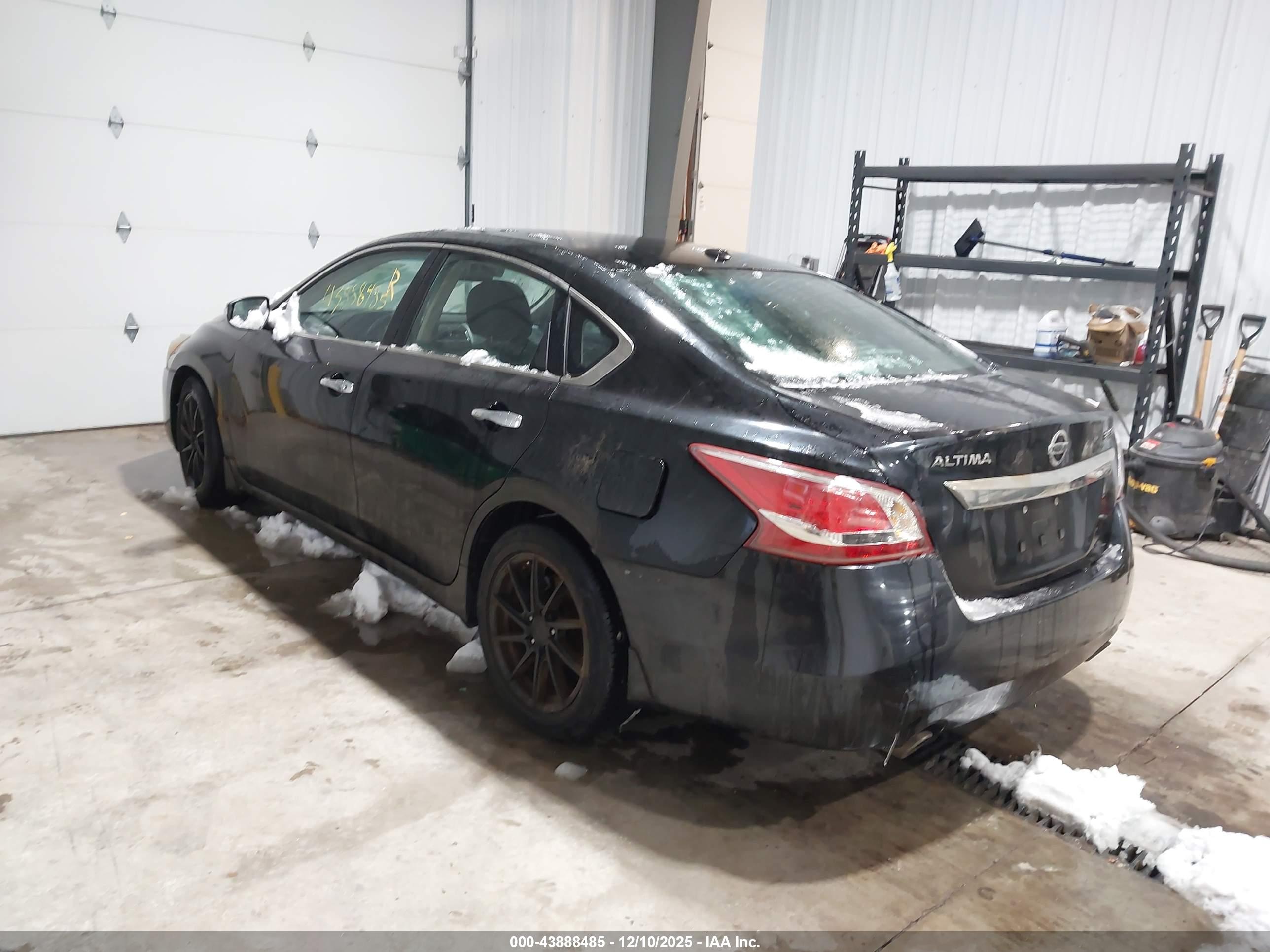 NISSAN ALTIMA image 3