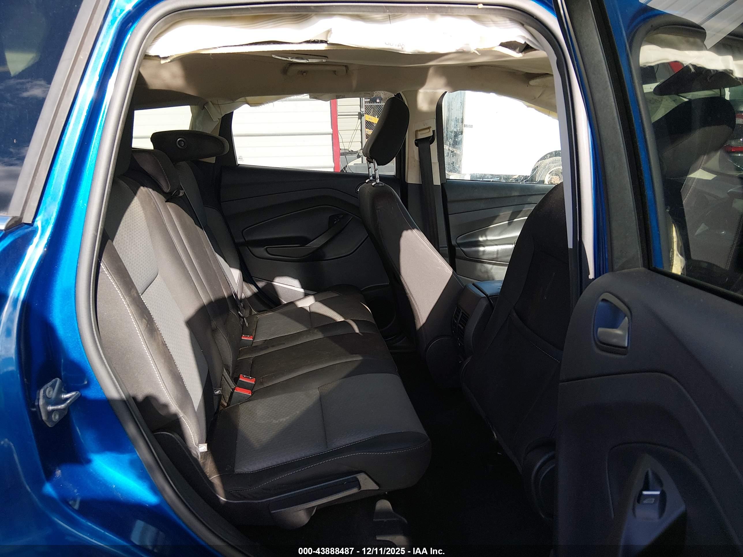 FORD ESCAPE image 8