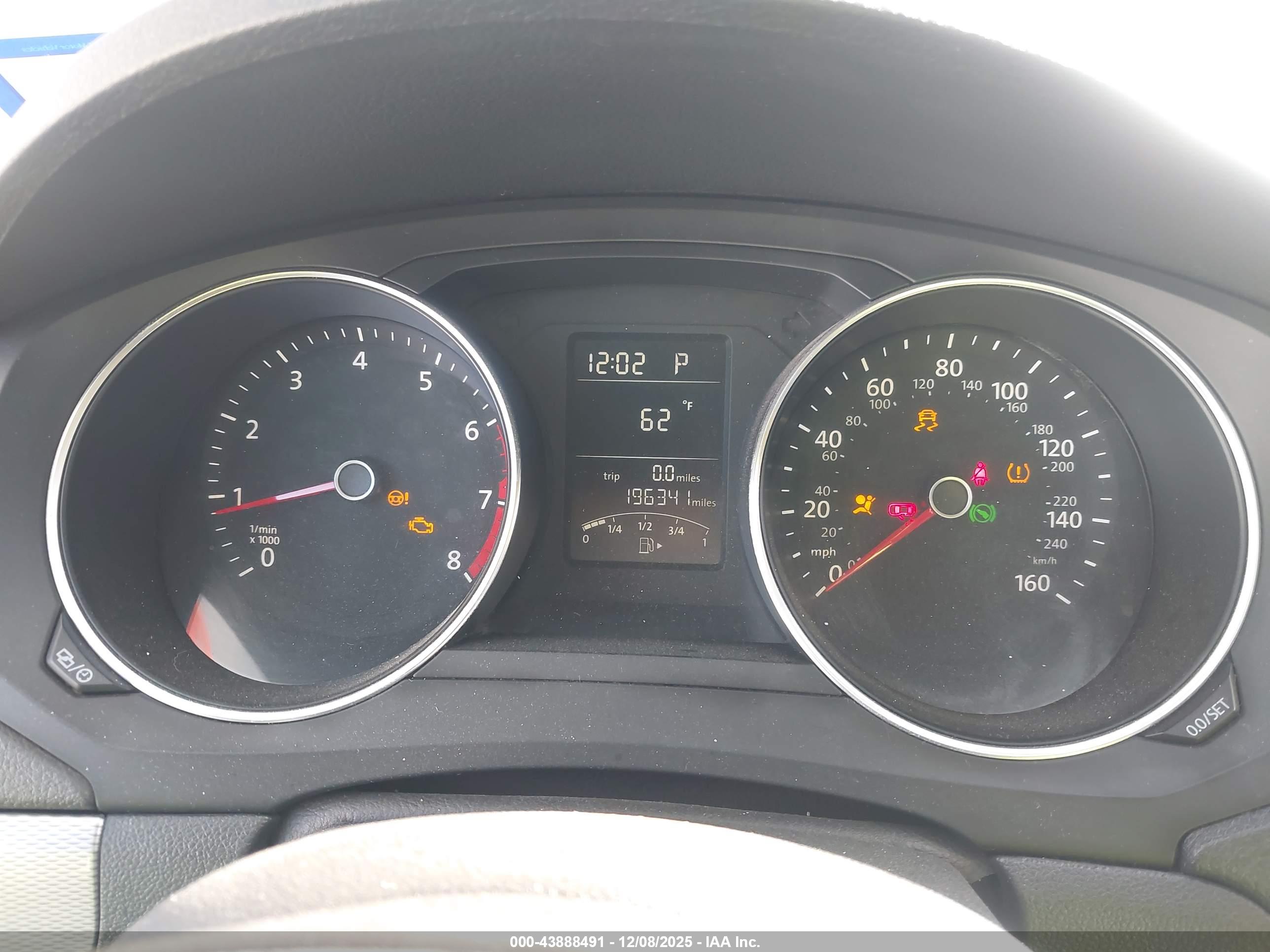 VOLKSWAGEN JETTA image 7