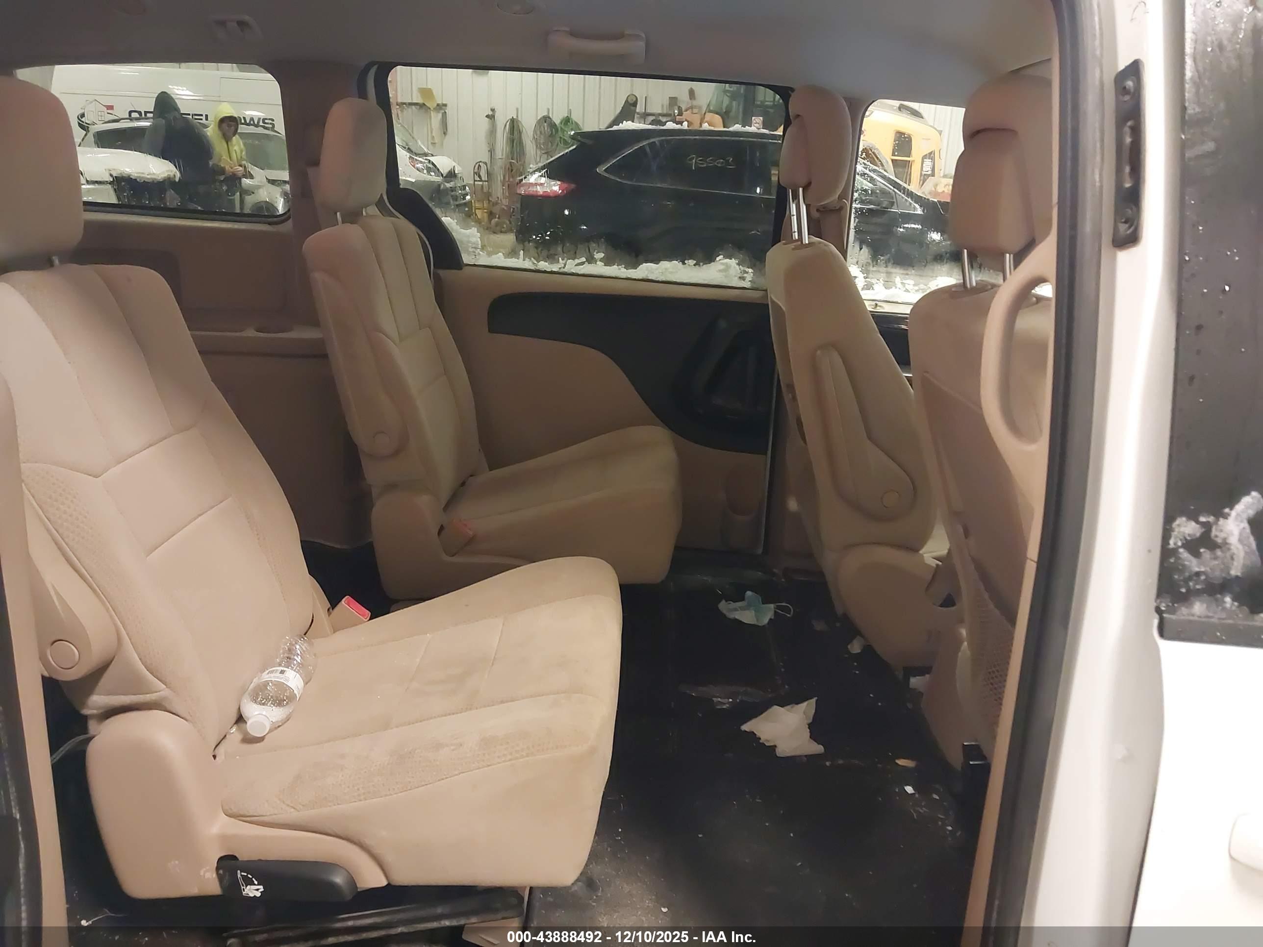 DODGE GRAND image 8