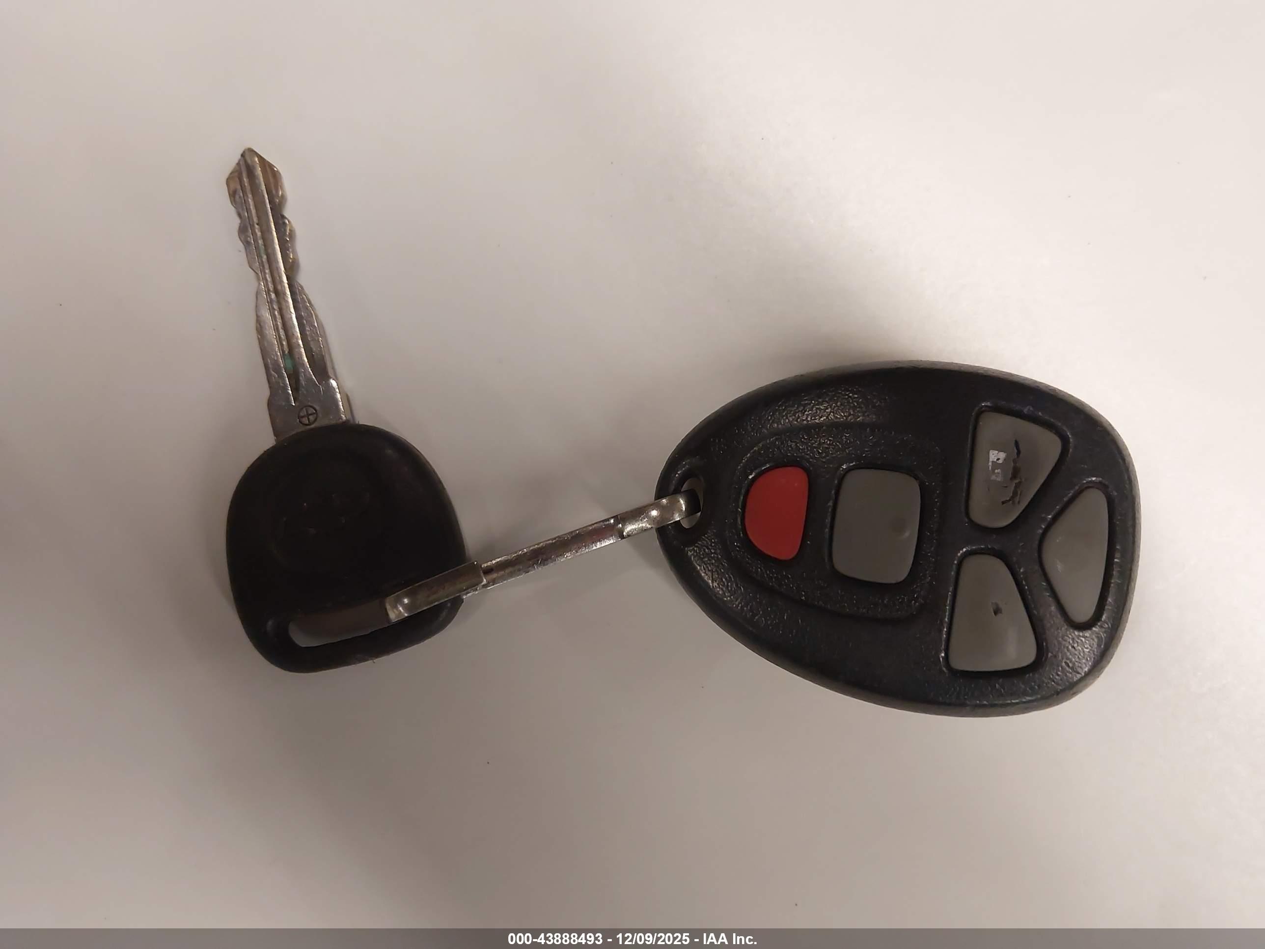 CHEVROLET TAHOE image 11
