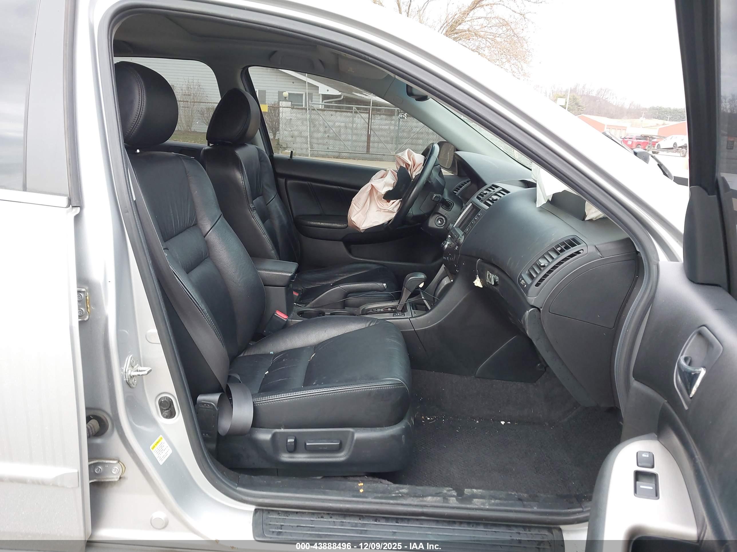 HONDA ACCORD image 5