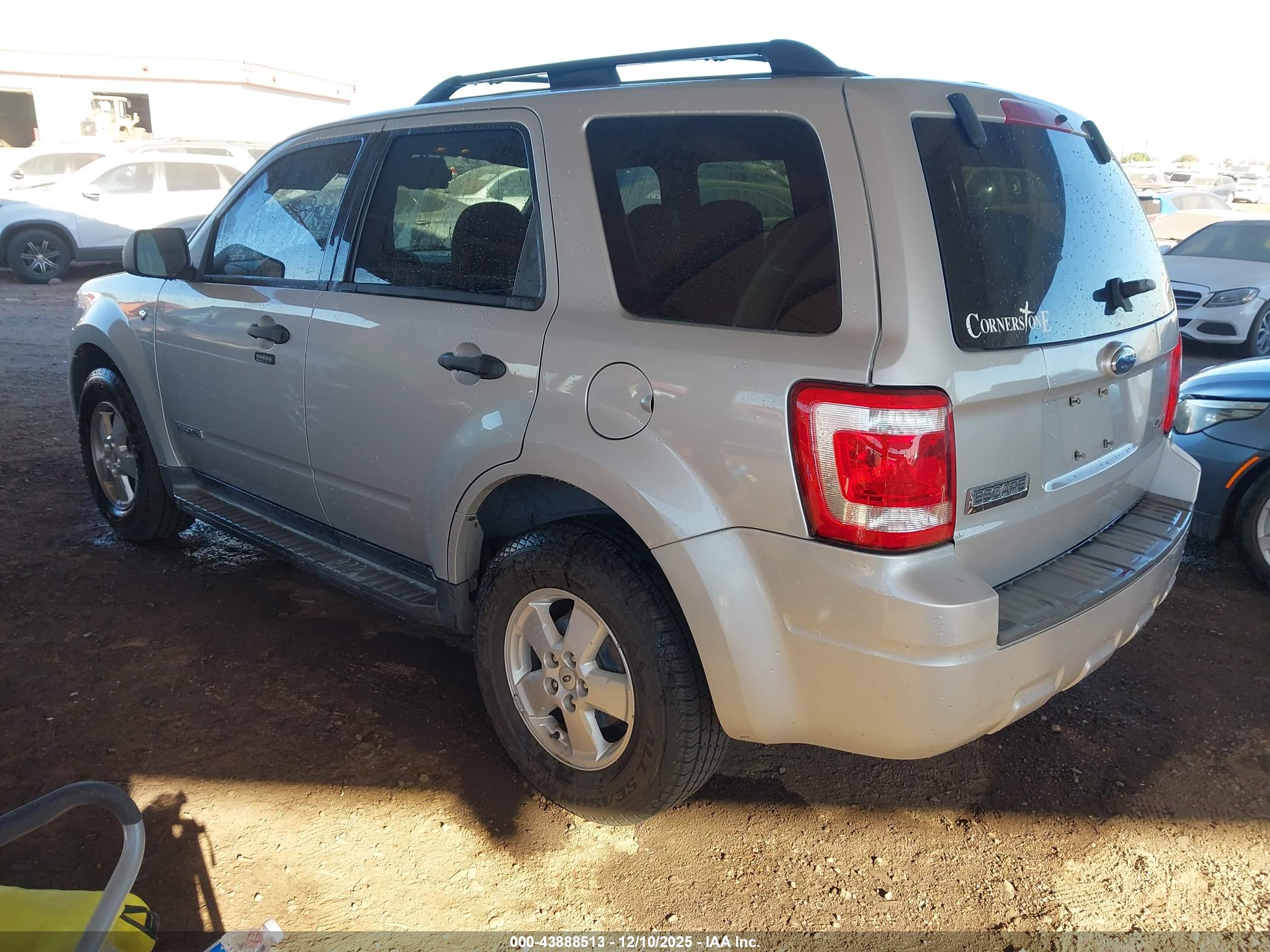 FORD ESCAPE image 3