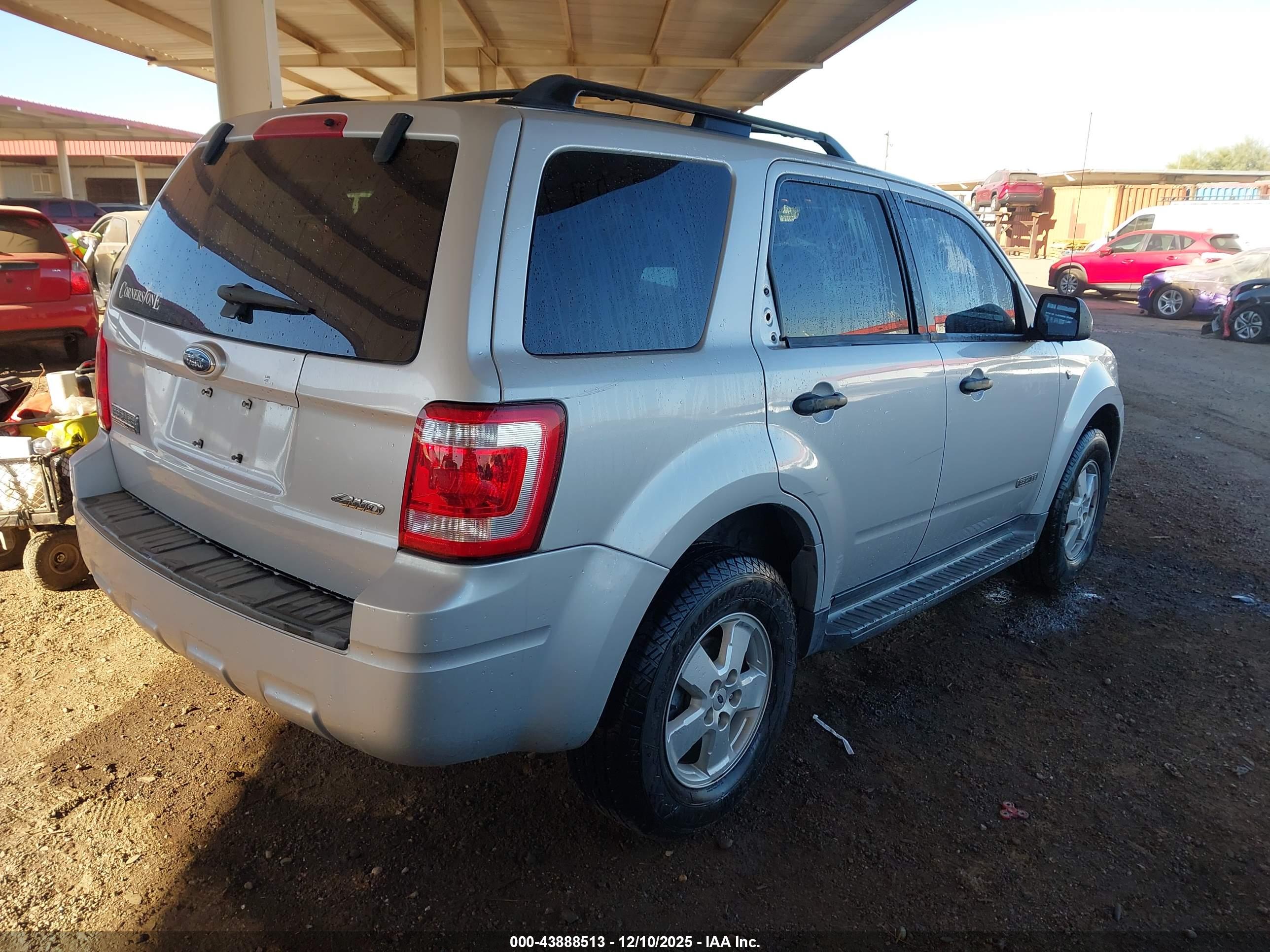 FORD ESCAPE image 4