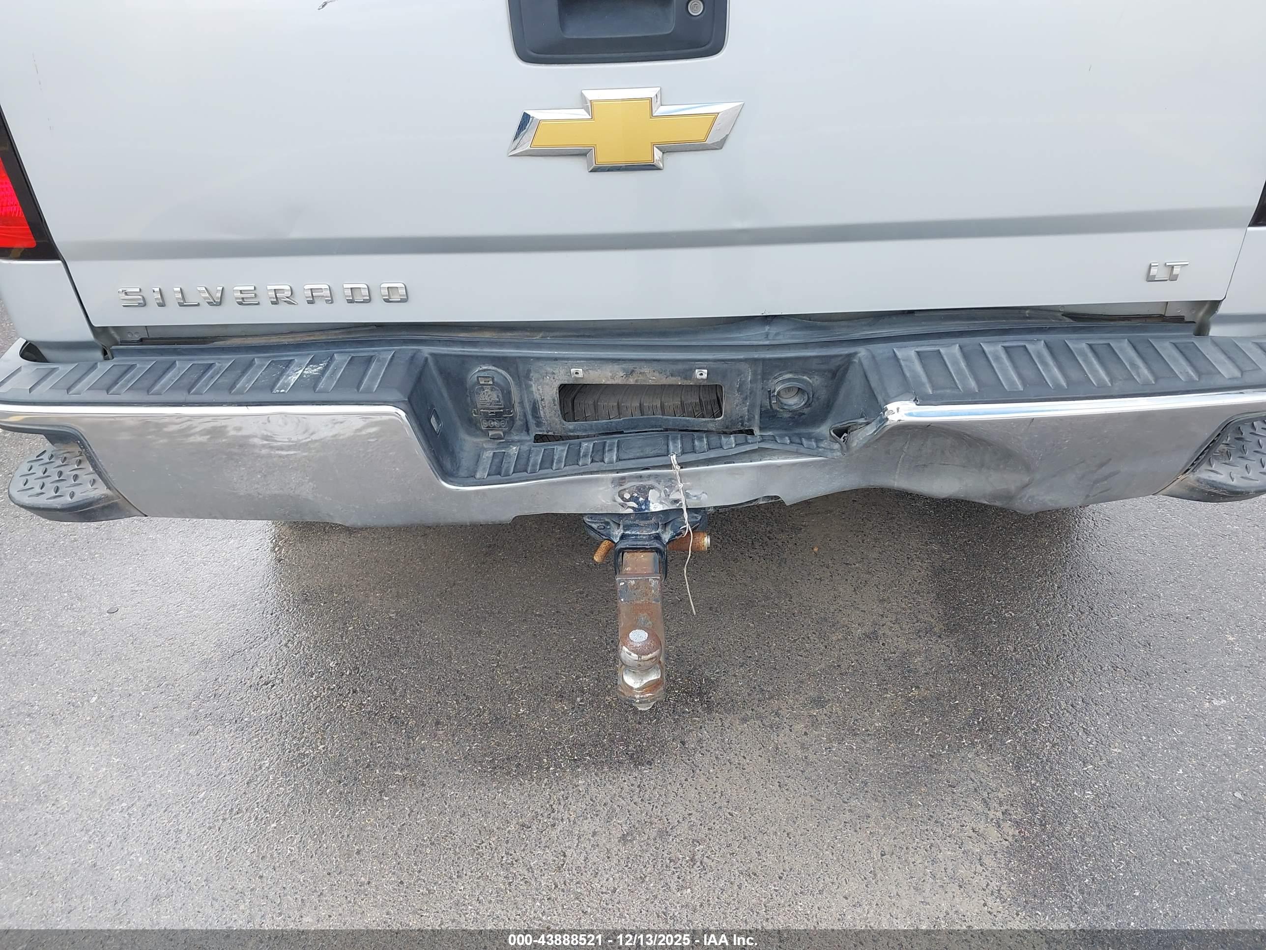 CHEVROLET SILVERADO image 6