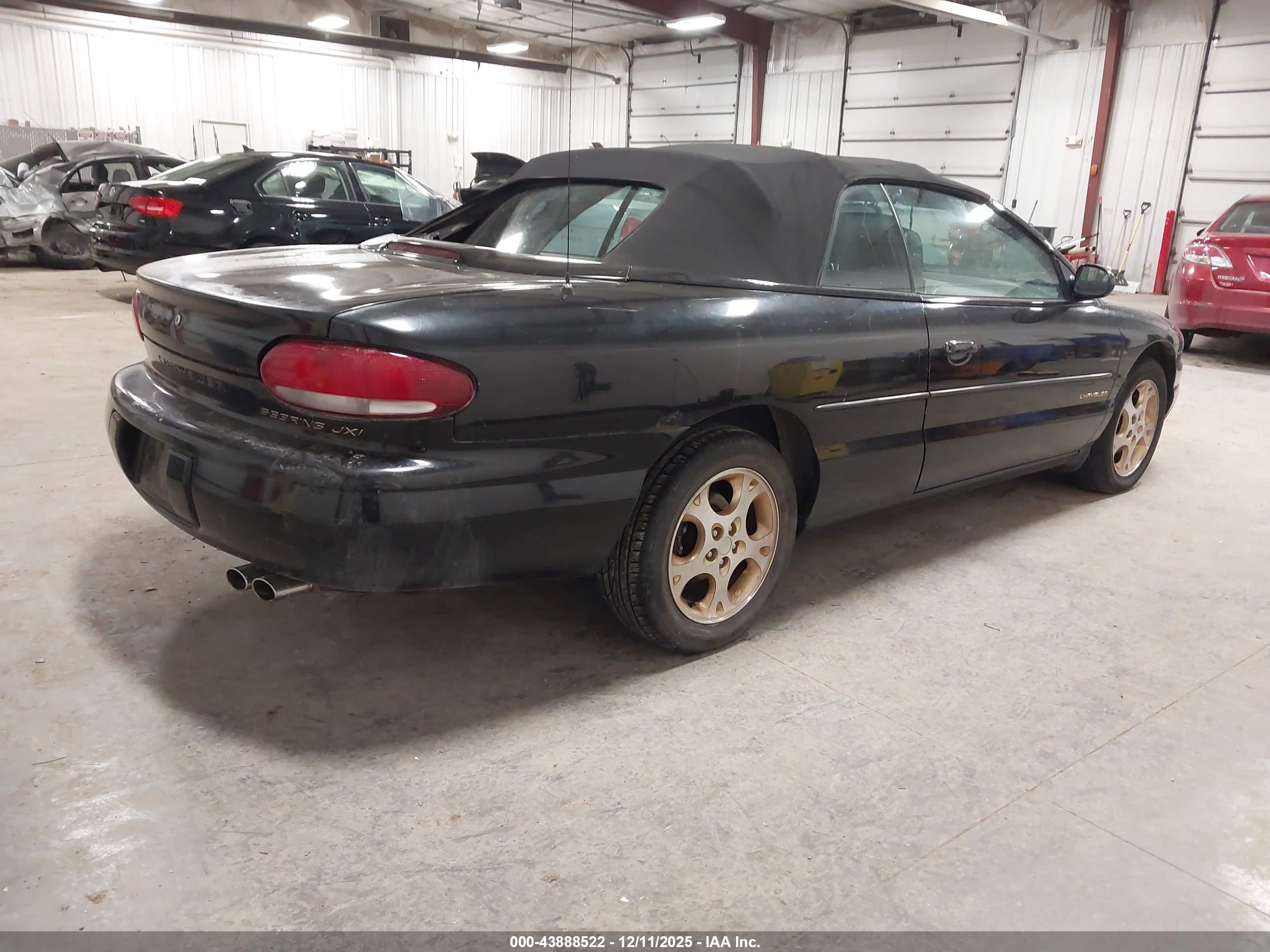 CHRYSLER SEBRING image 4