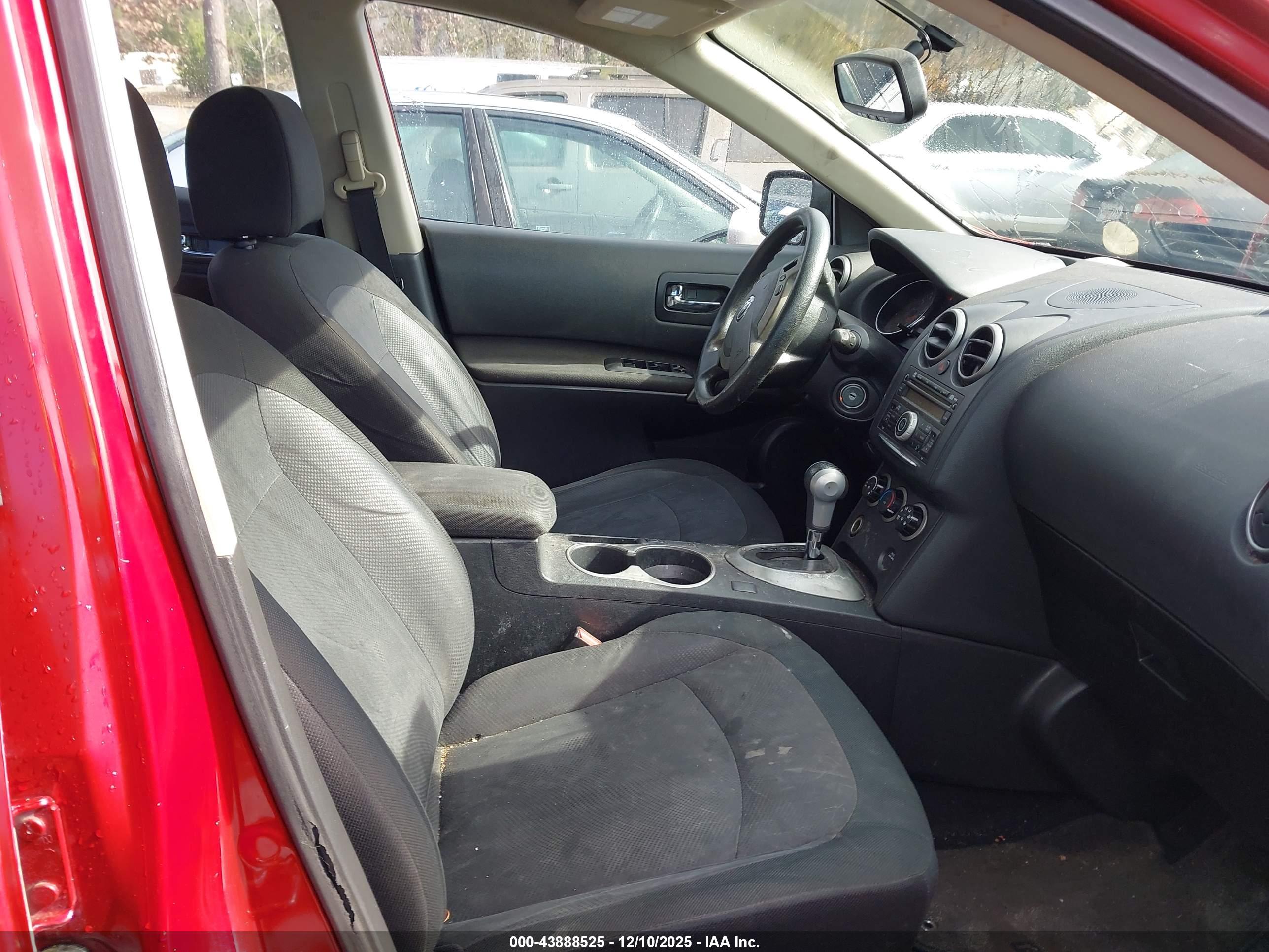 NISSAN ROGUE image 5