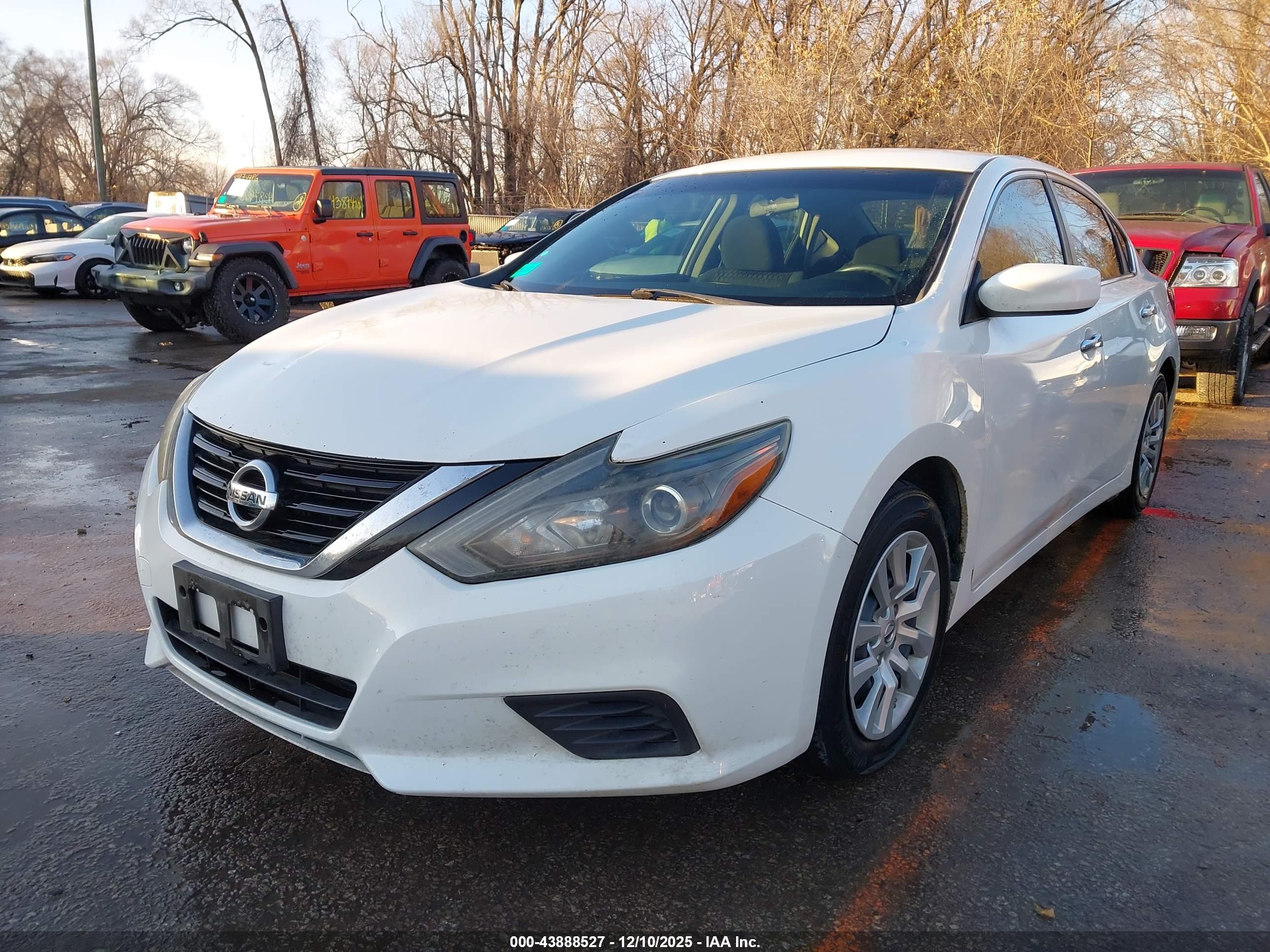 NISSAN ALTIMA image 2
