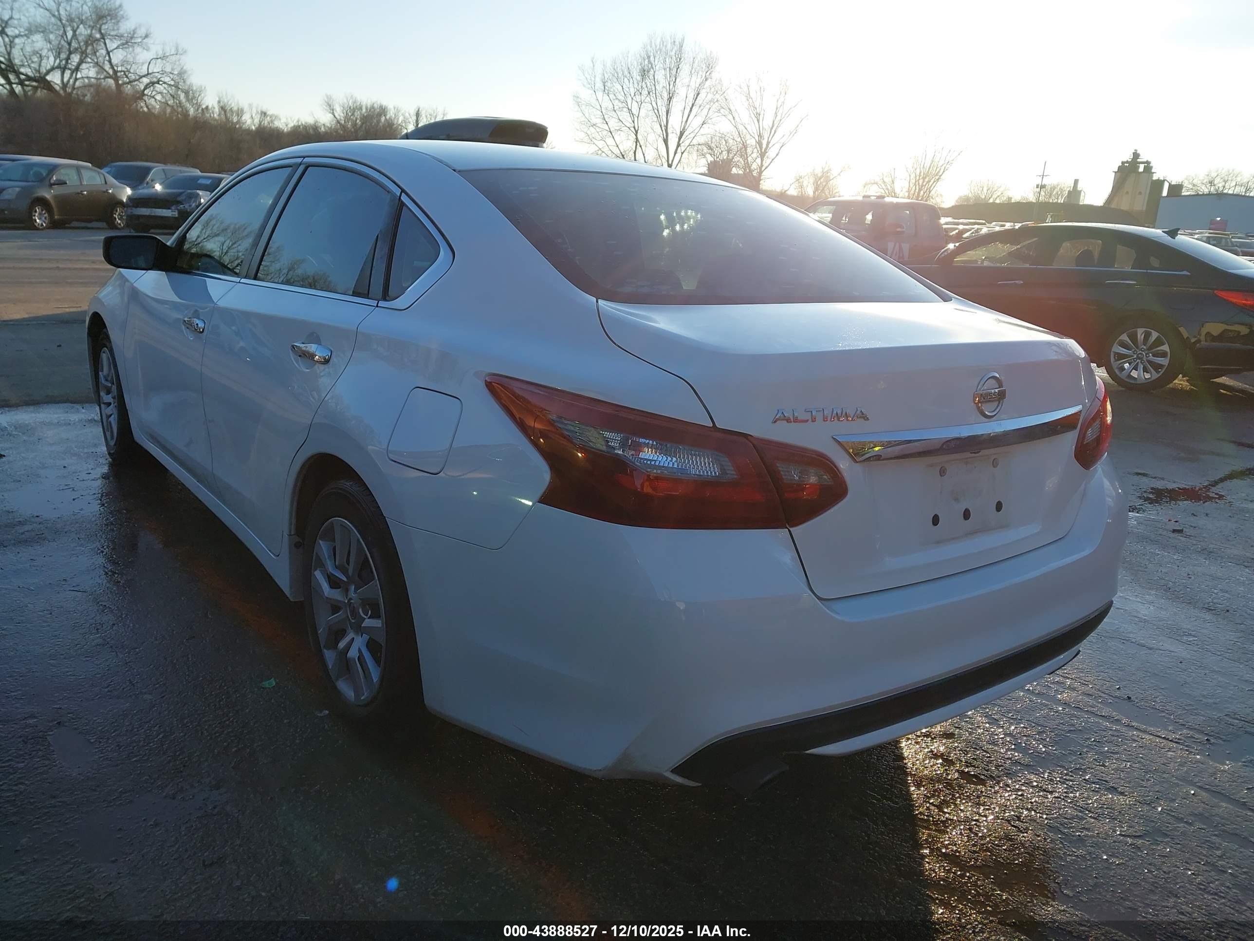 NISSAN ALTIMA image 3