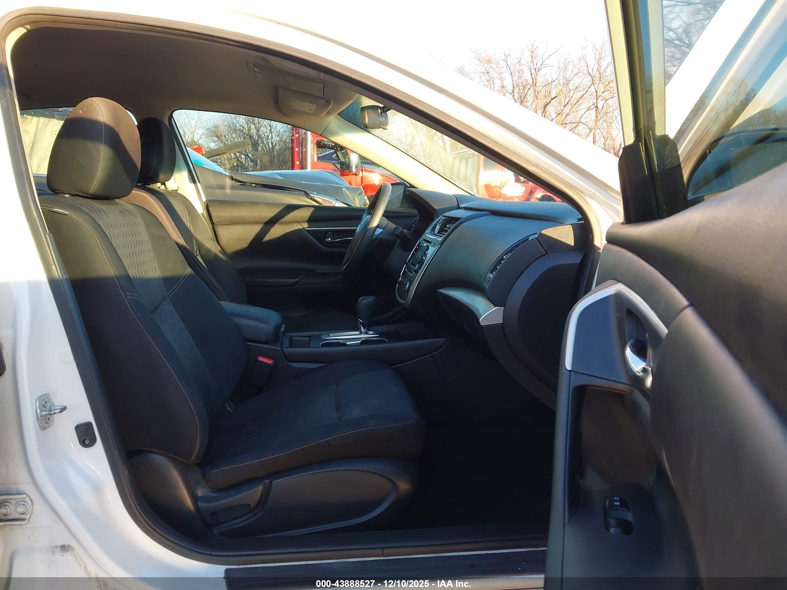 NISSAN ALTIMA image 5