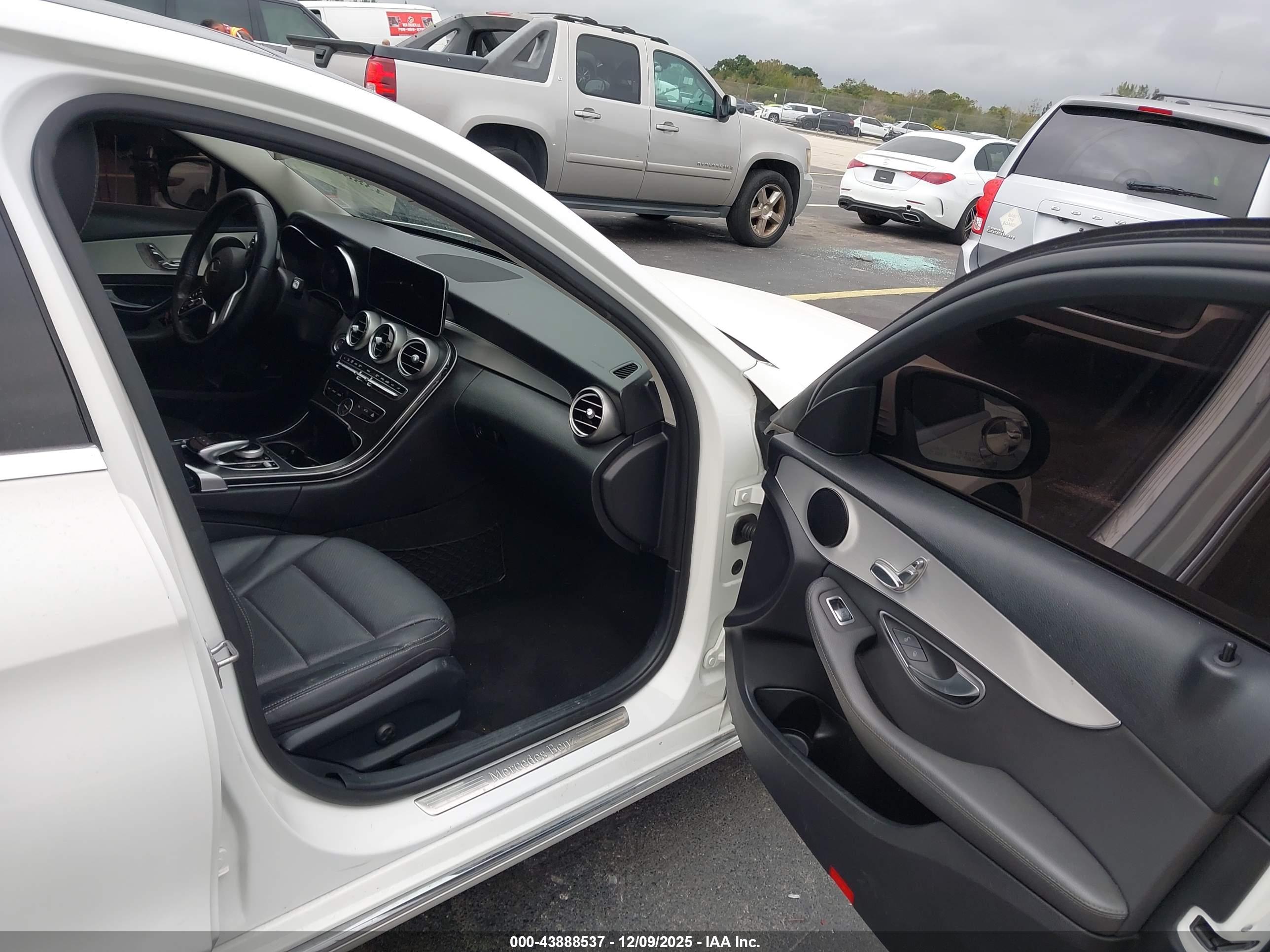 MERCEDES-BENZ C image 5