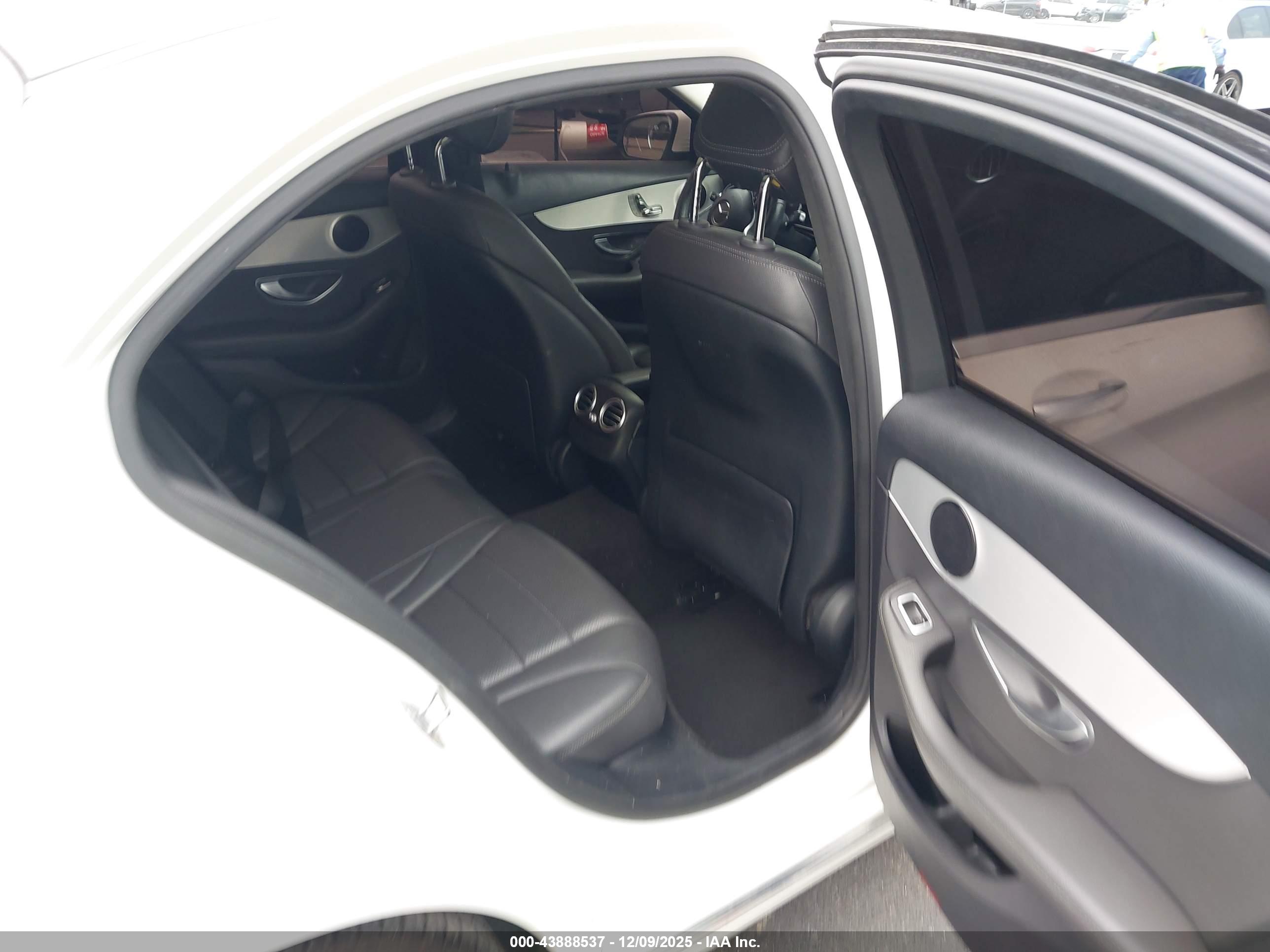 MERCEDES-BENZ C image 8