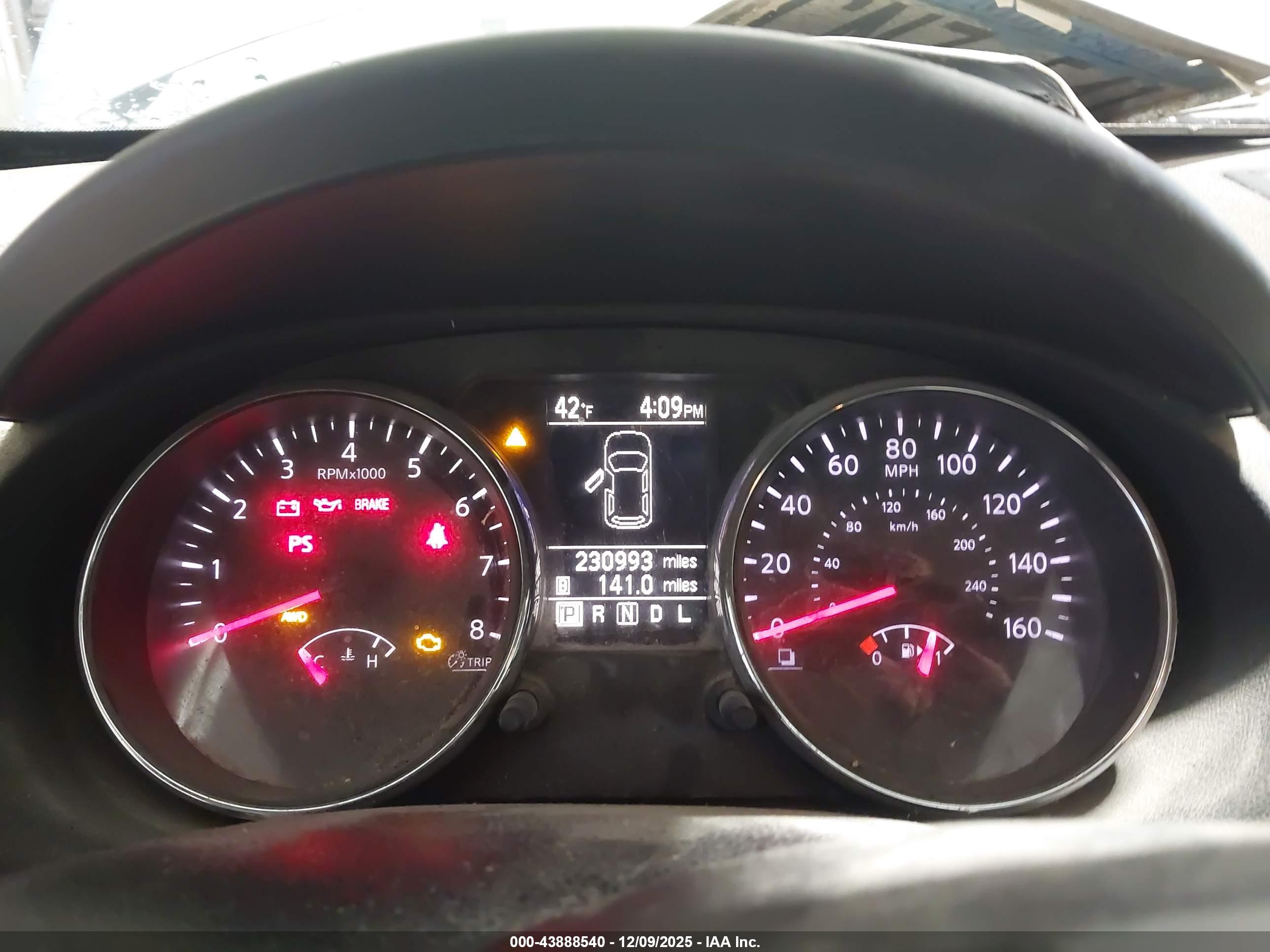 NISSAN ROGUE image 7