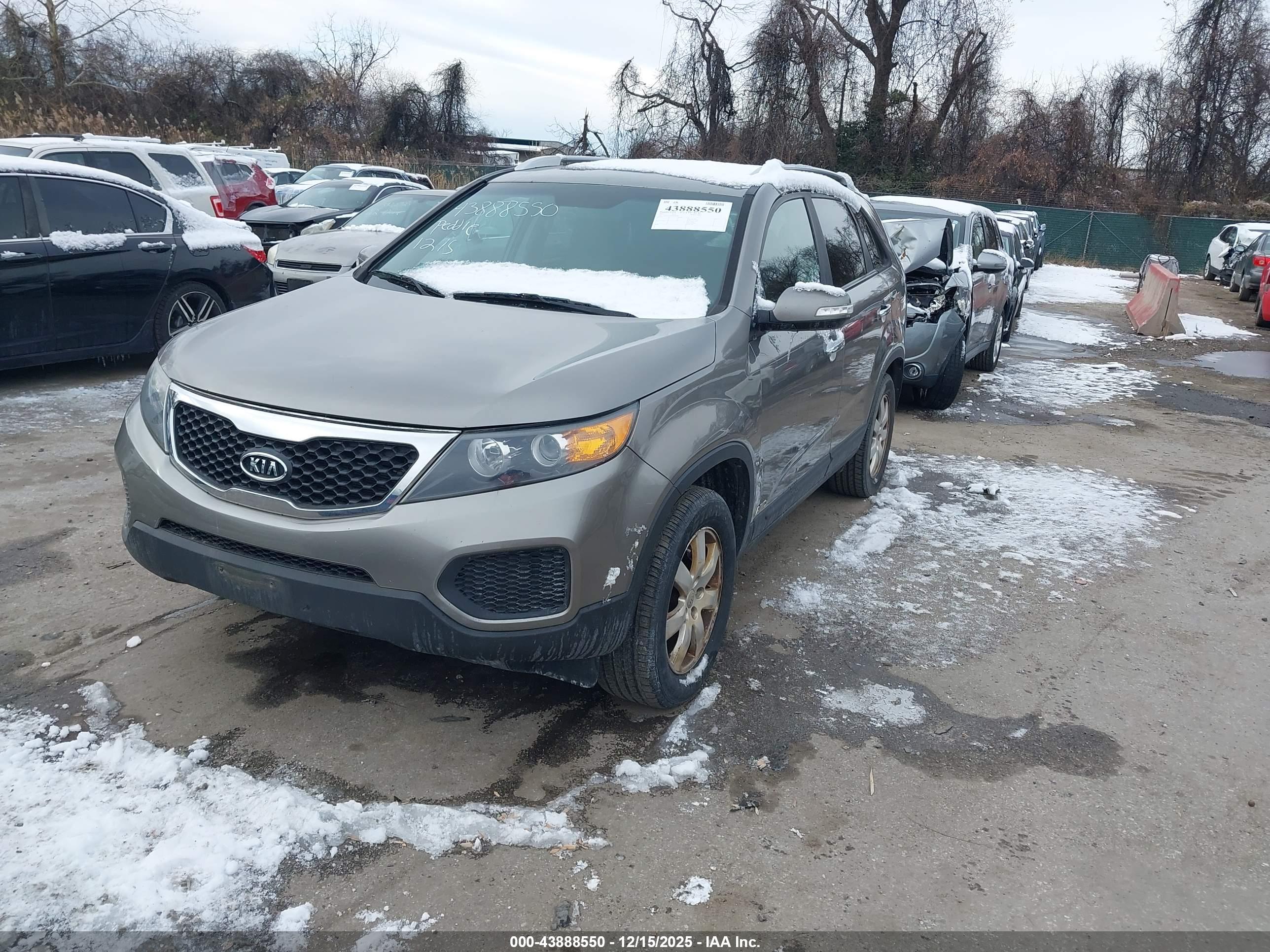 KIA SORENTO image 2