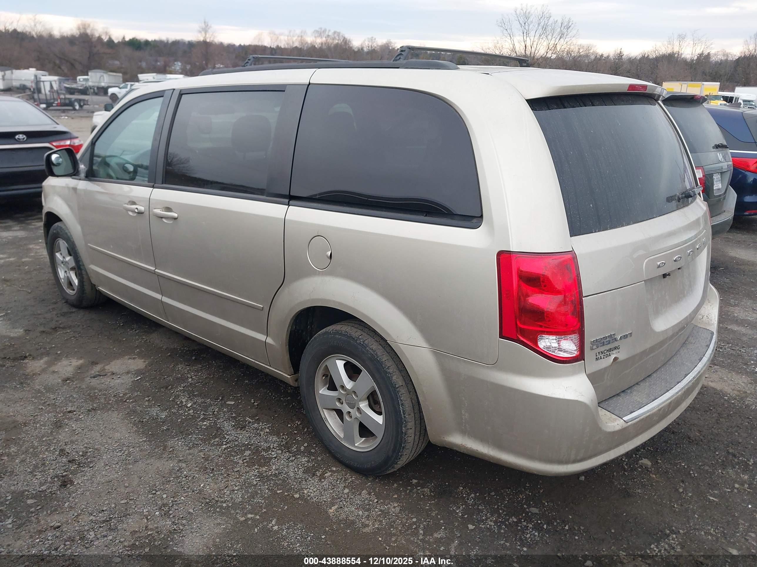DODGE GRAND image 3