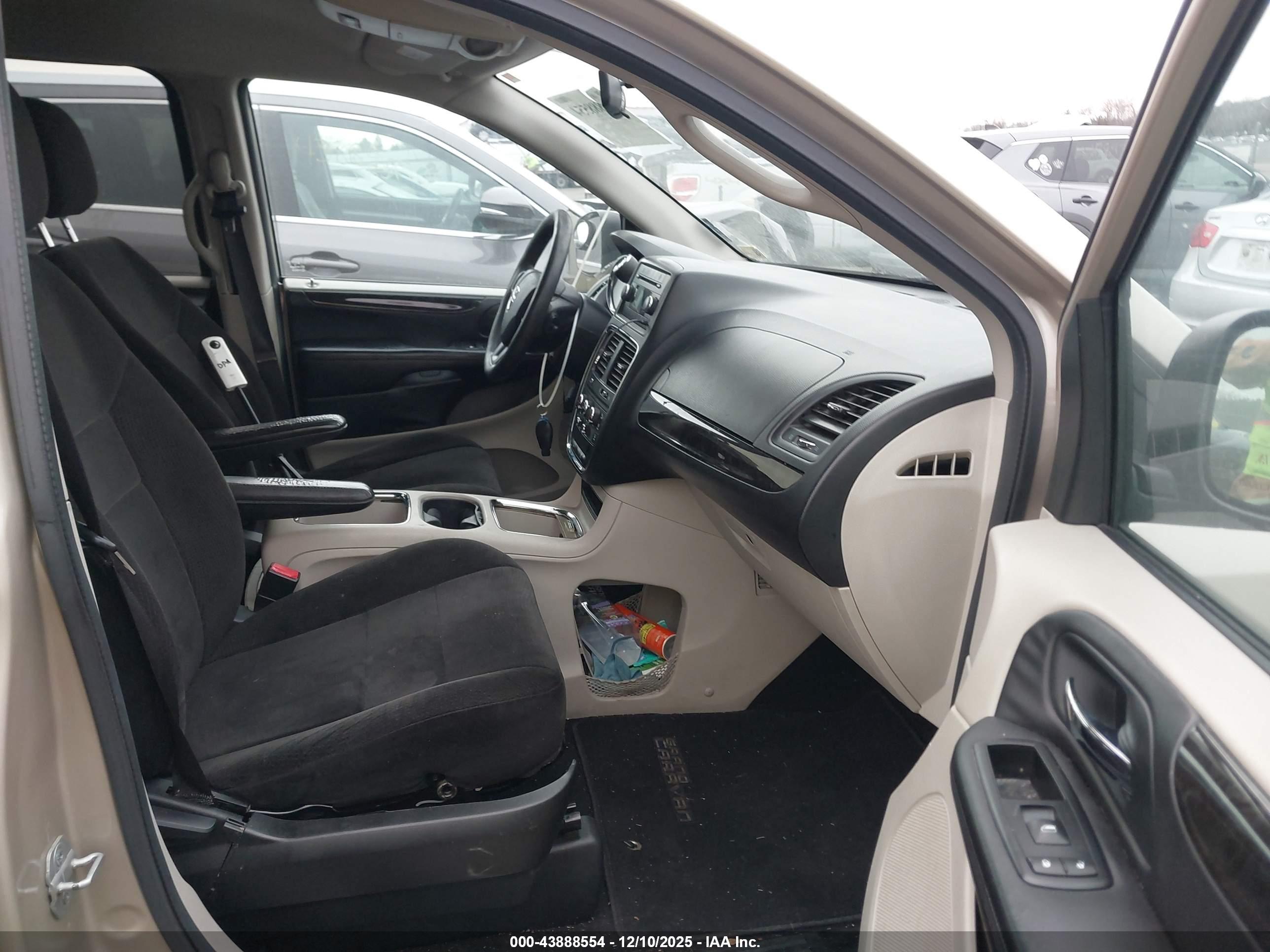 DODGE GRAND image 5