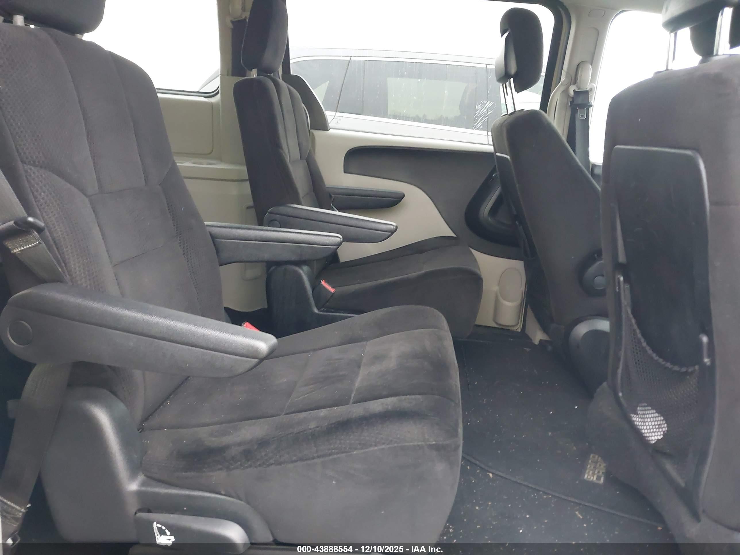 DODGE GRAND image 8